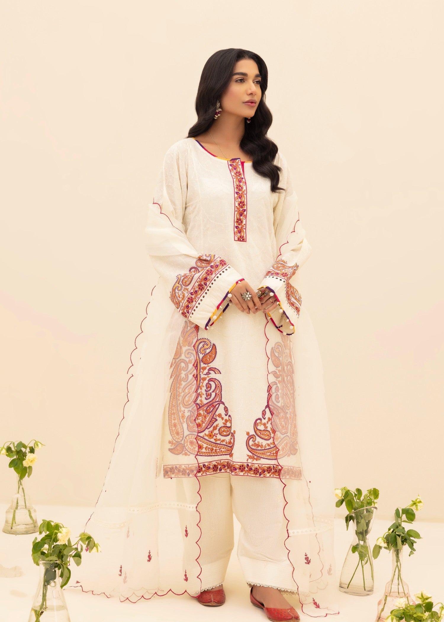 chambray Kurta Set in Off-white