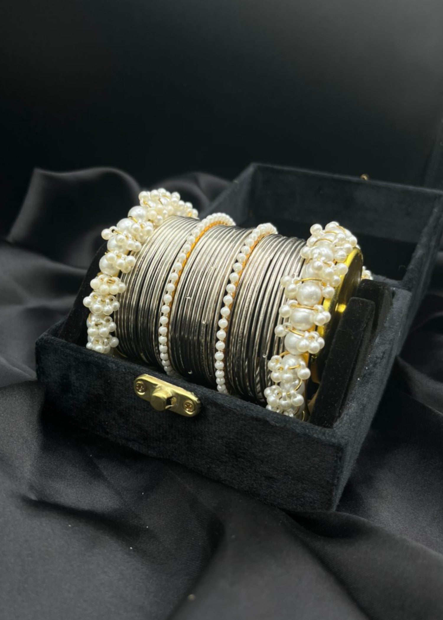 Bangles in Silver Color by - Trendy Women Bangles HSK9368