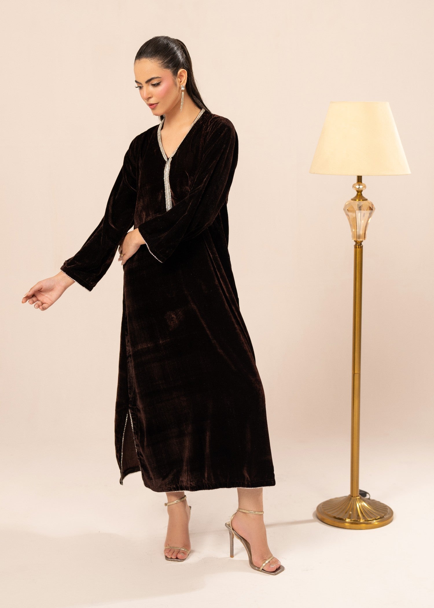 velvet Kaftan in Brown