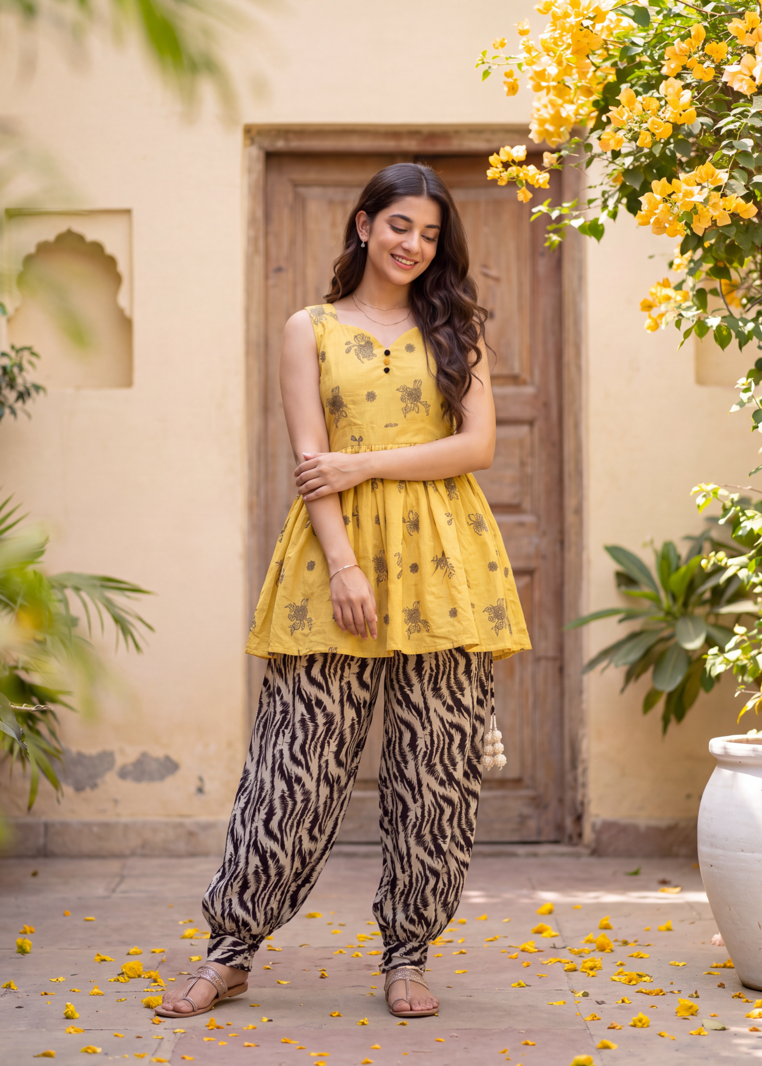 lawn Short Frock in Black, alabaster, mellow yellow