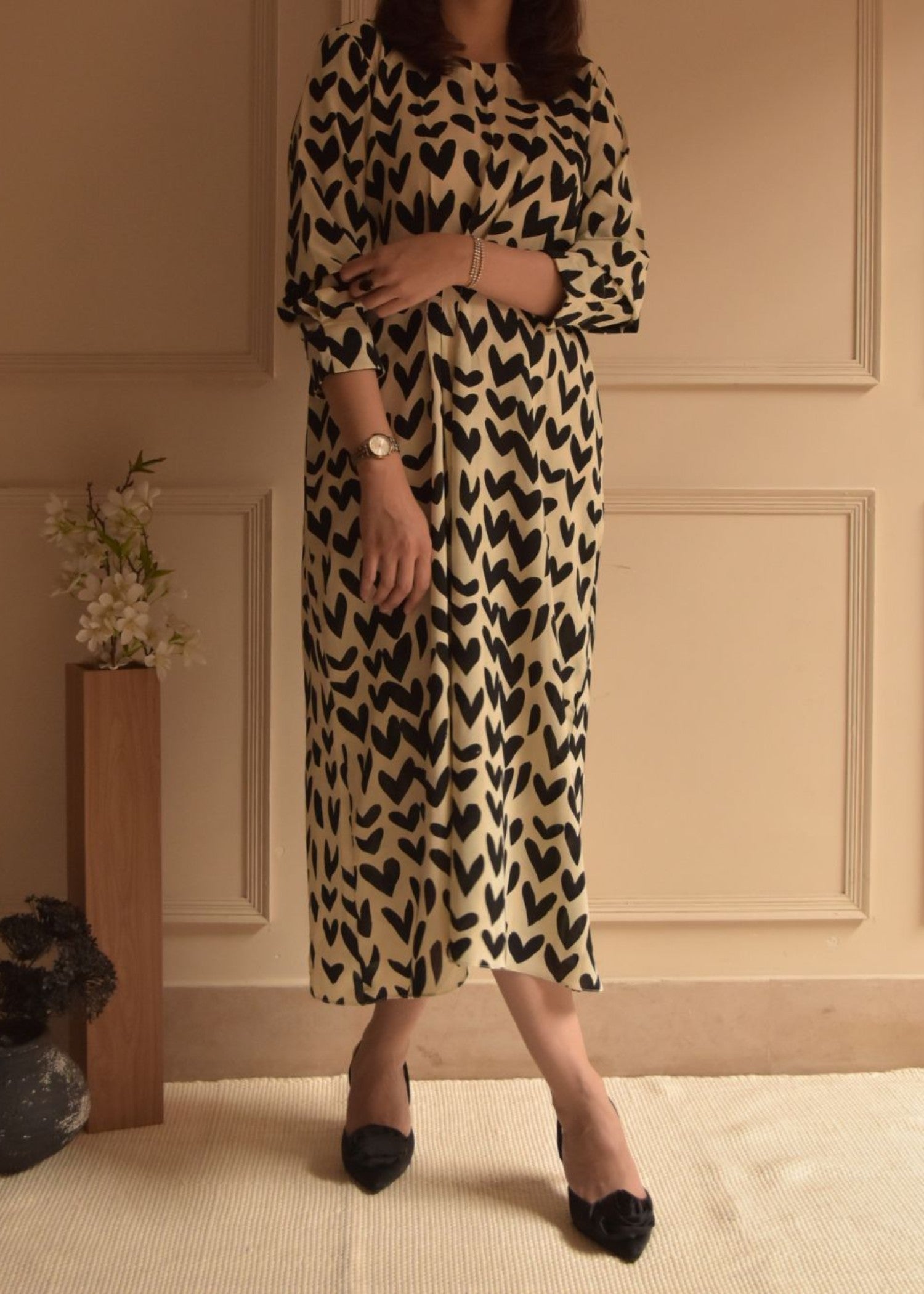 georgette Dress in Black, beige