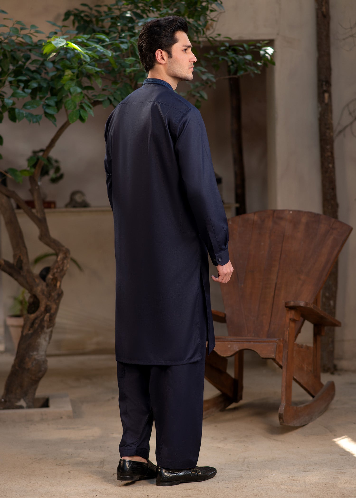 wash & wear Shalwar Kameez in Royal blue