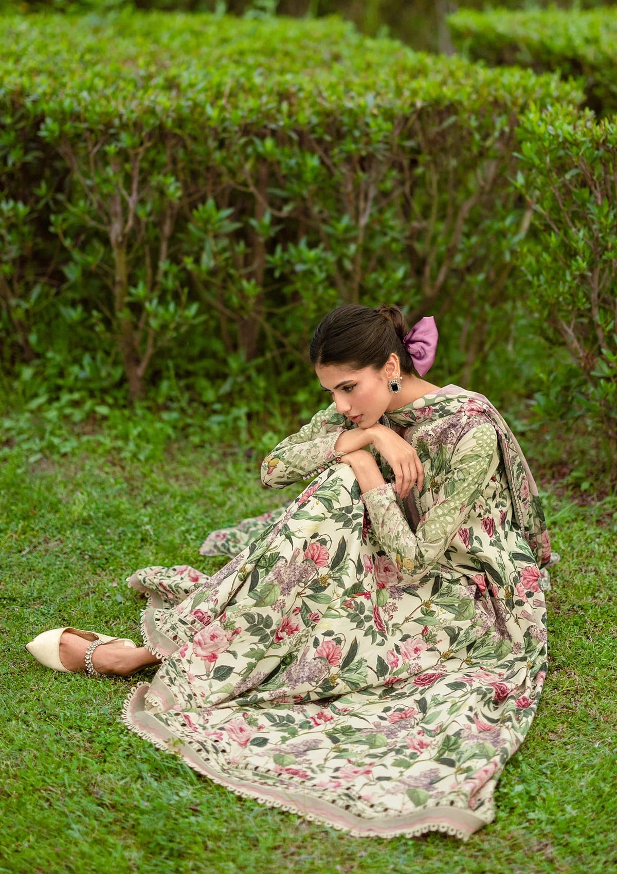 Bridgerton Prints Lawn – EPB-3B PETALINE