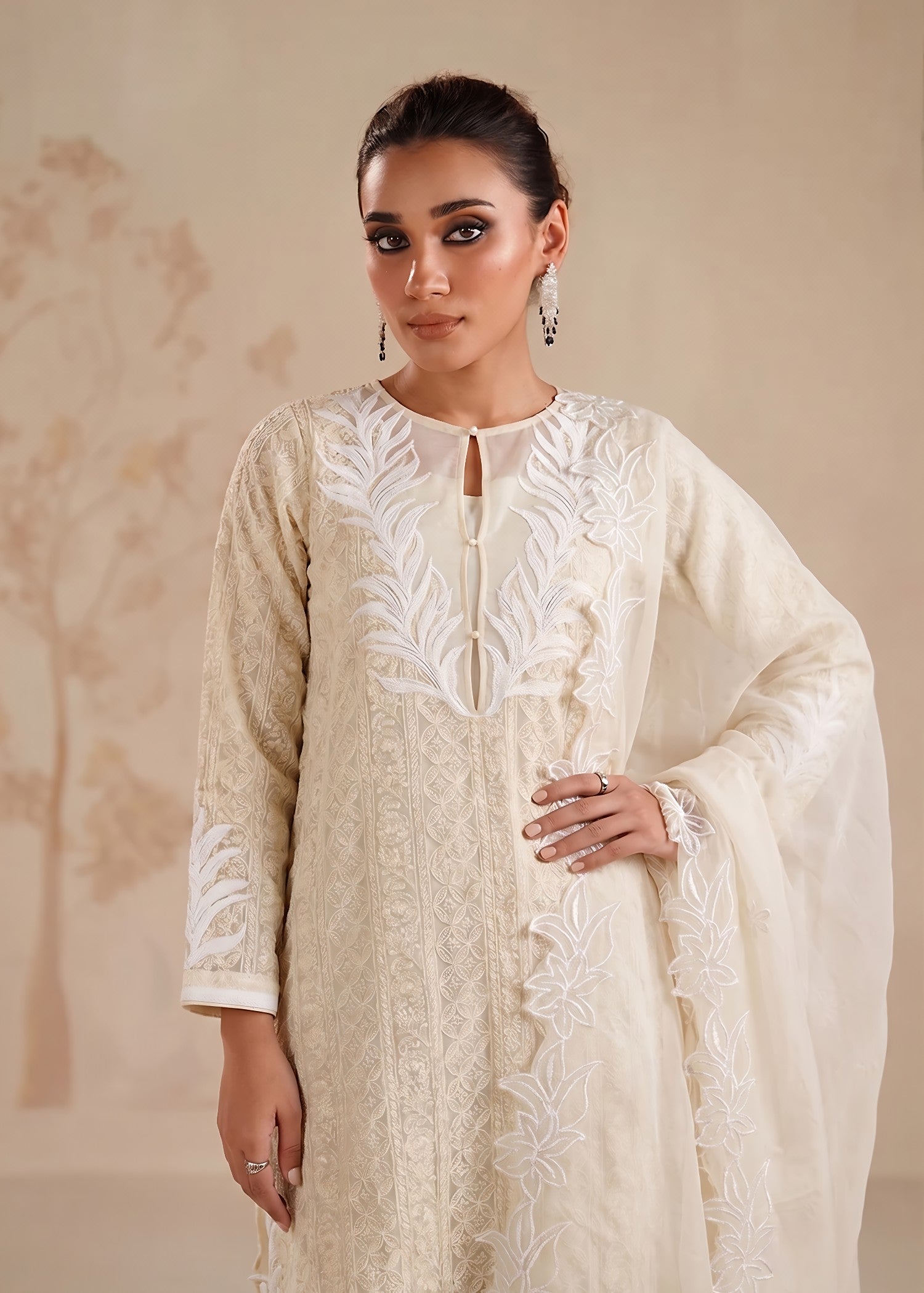 bemberg crinkle chiffon Kurta Set in Off-white