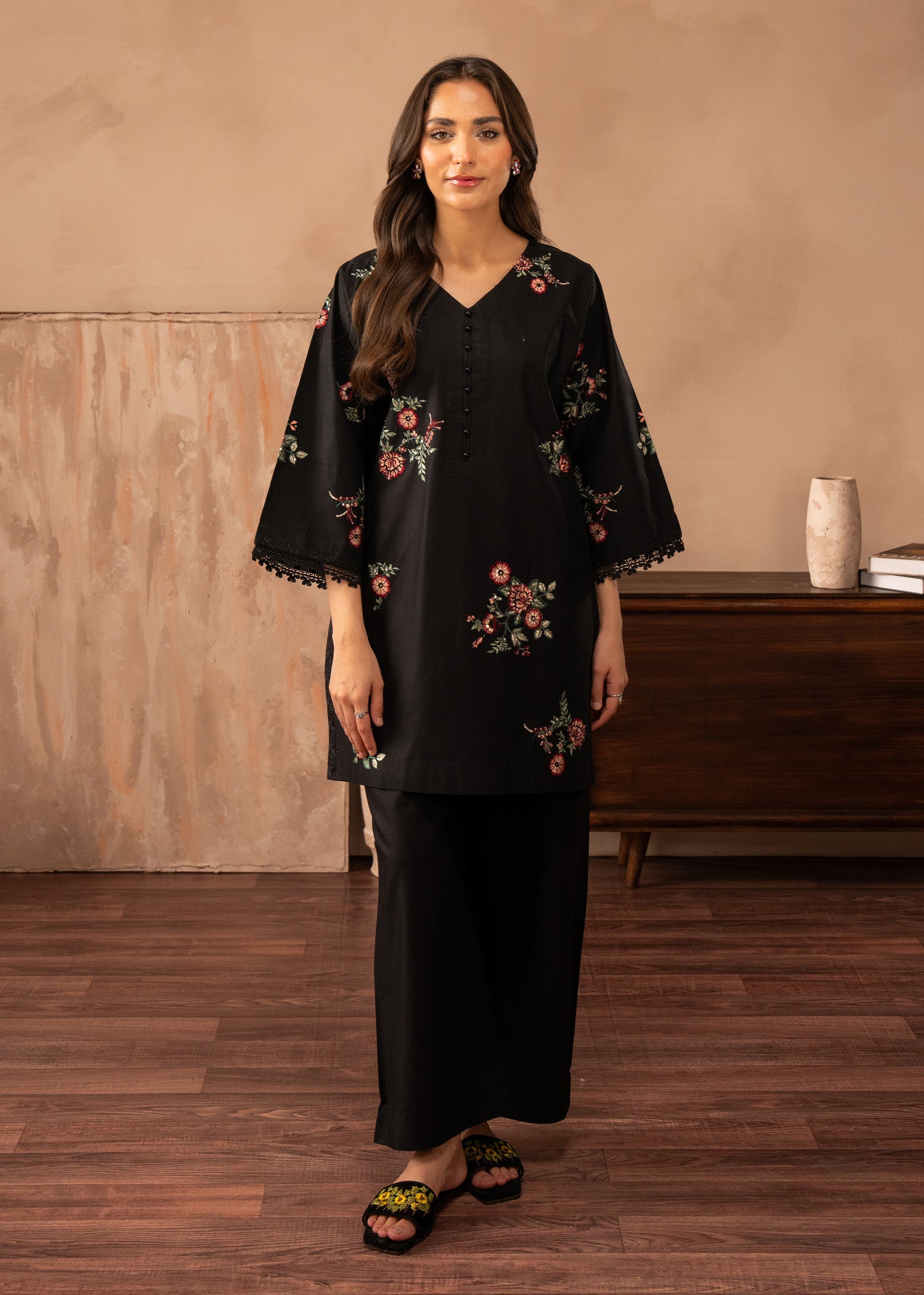 lawn Kurta Set in Black, white