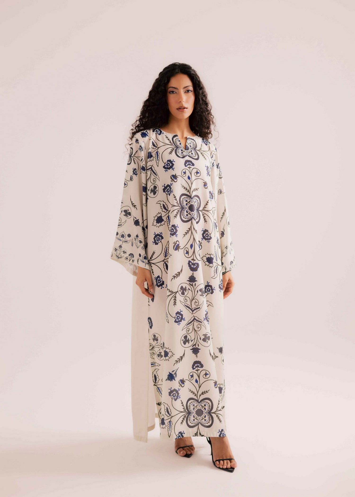 raw silk Kaftan in Cream