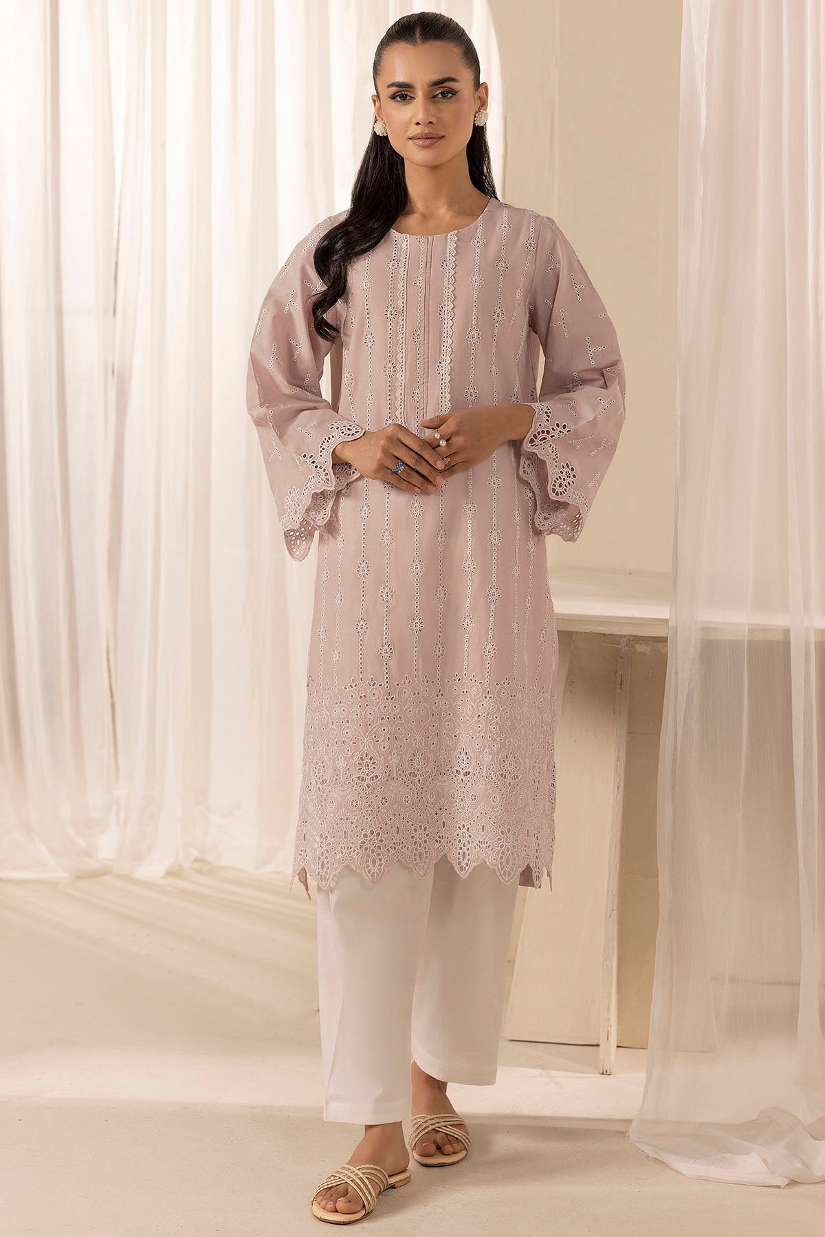 schiffli Kurta Set in Baby pink
