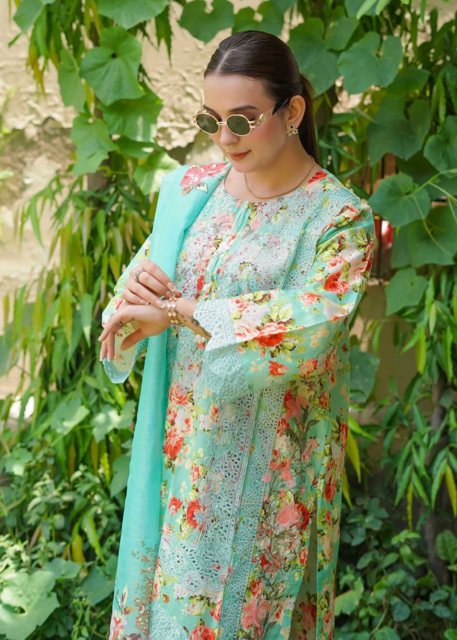swiss lawn Kurta Set in Spring green