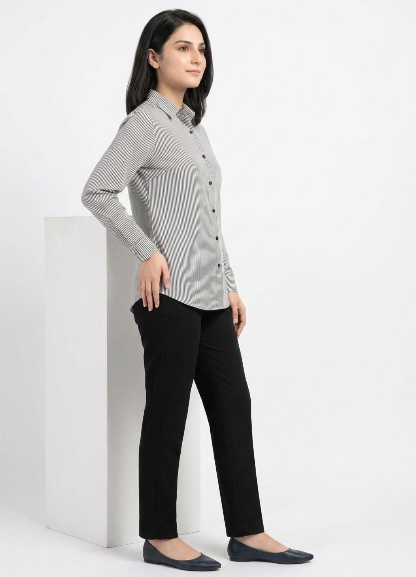 cotton silk Top in Black, white