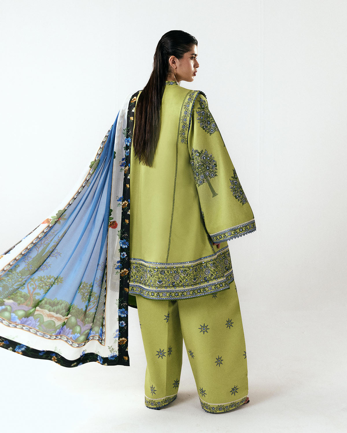 Jugnu Luxury Lawn Edit – Mai