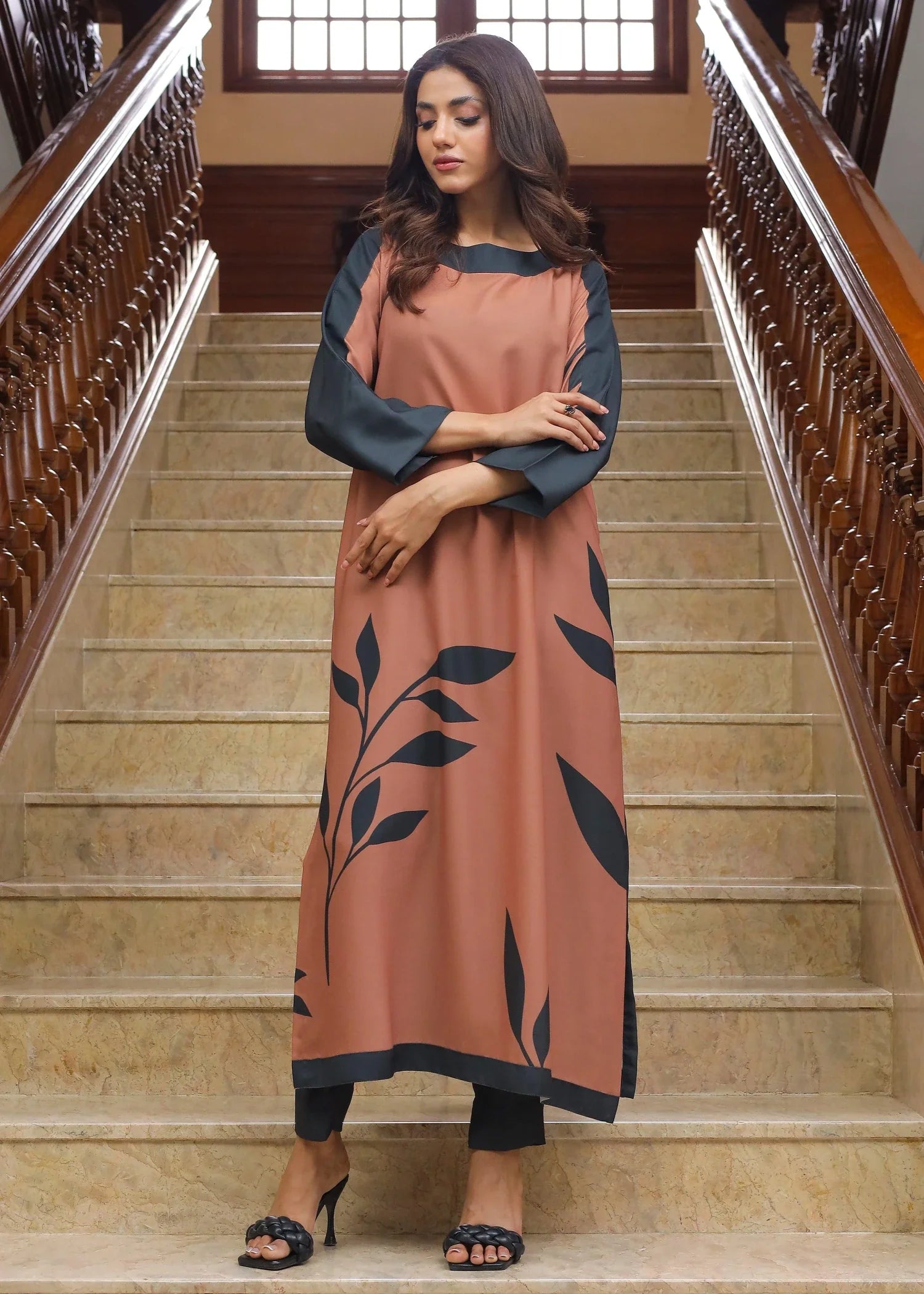 georgette Kurti in Brown