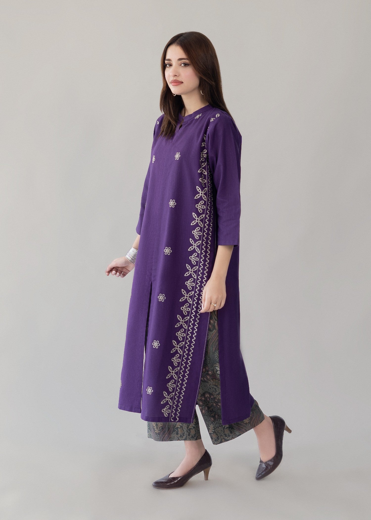 slub khaddar Kurta Set in Purple heart