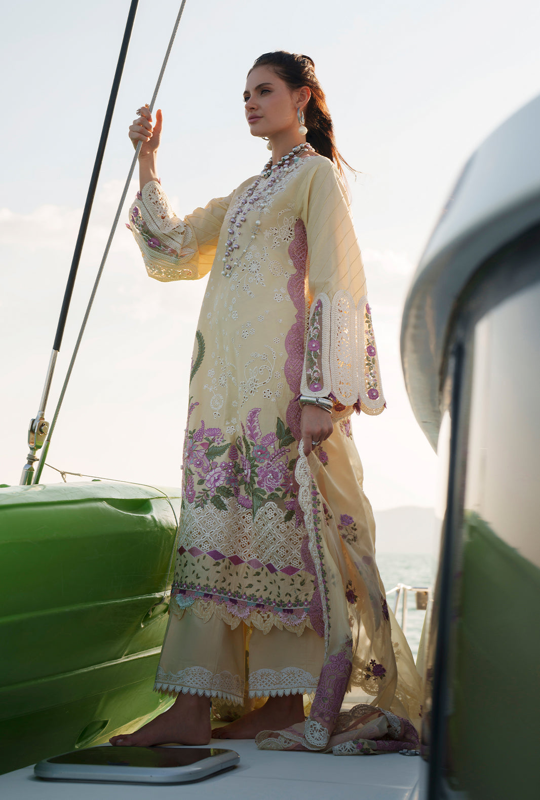 AJR Evara Luxury Lawn – Faria