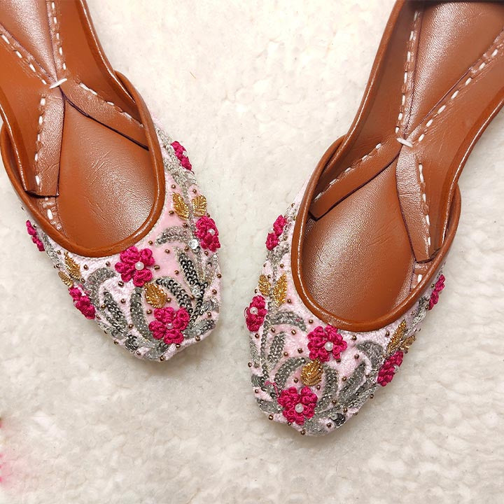 Khussa in Pink by - High Quality Women Khussa CAH7558