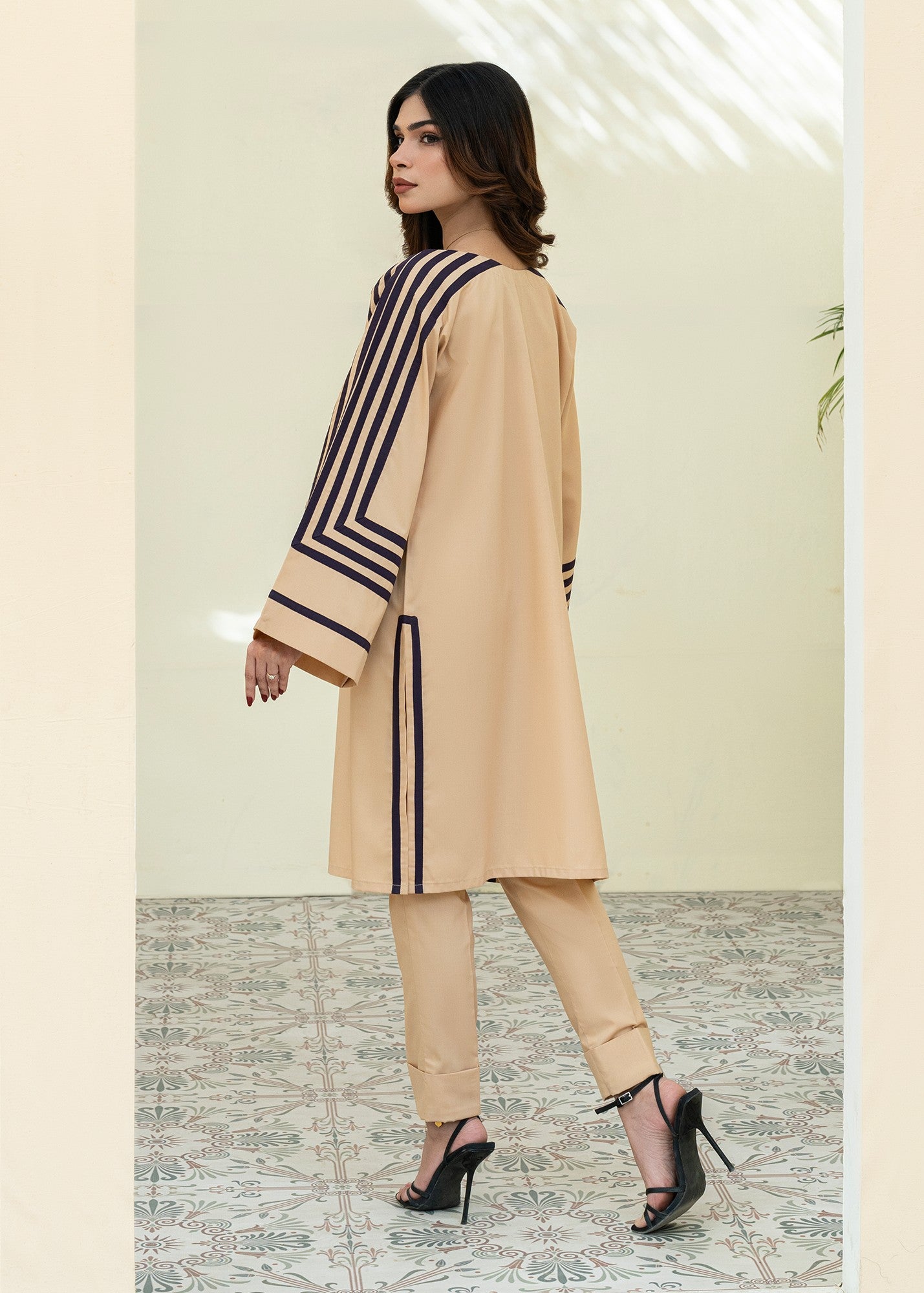 wash & wear Kurta Set in Apricot orange