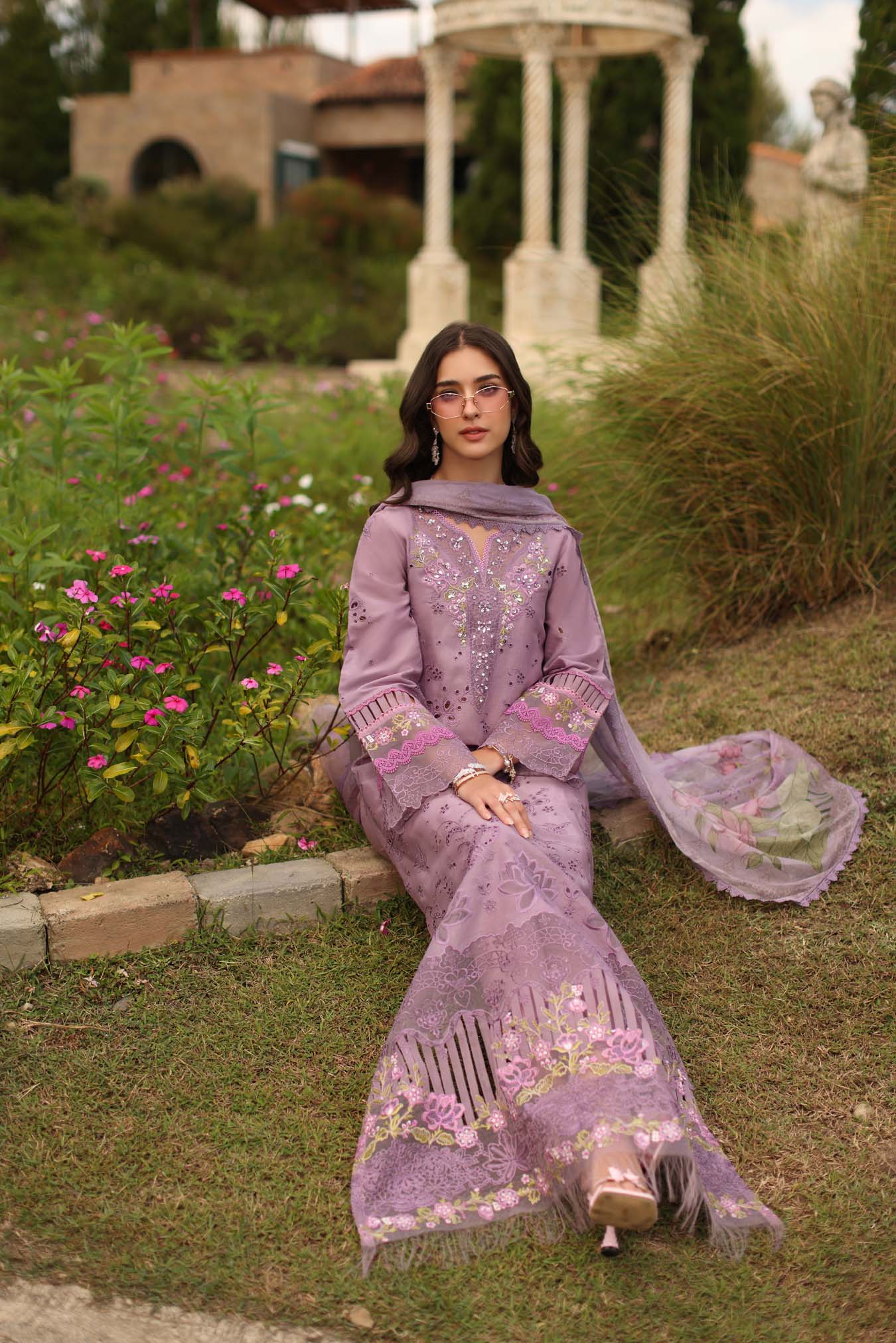Luxury Eid Schiffli Laserkari Lawn – D9 - A - Velisse