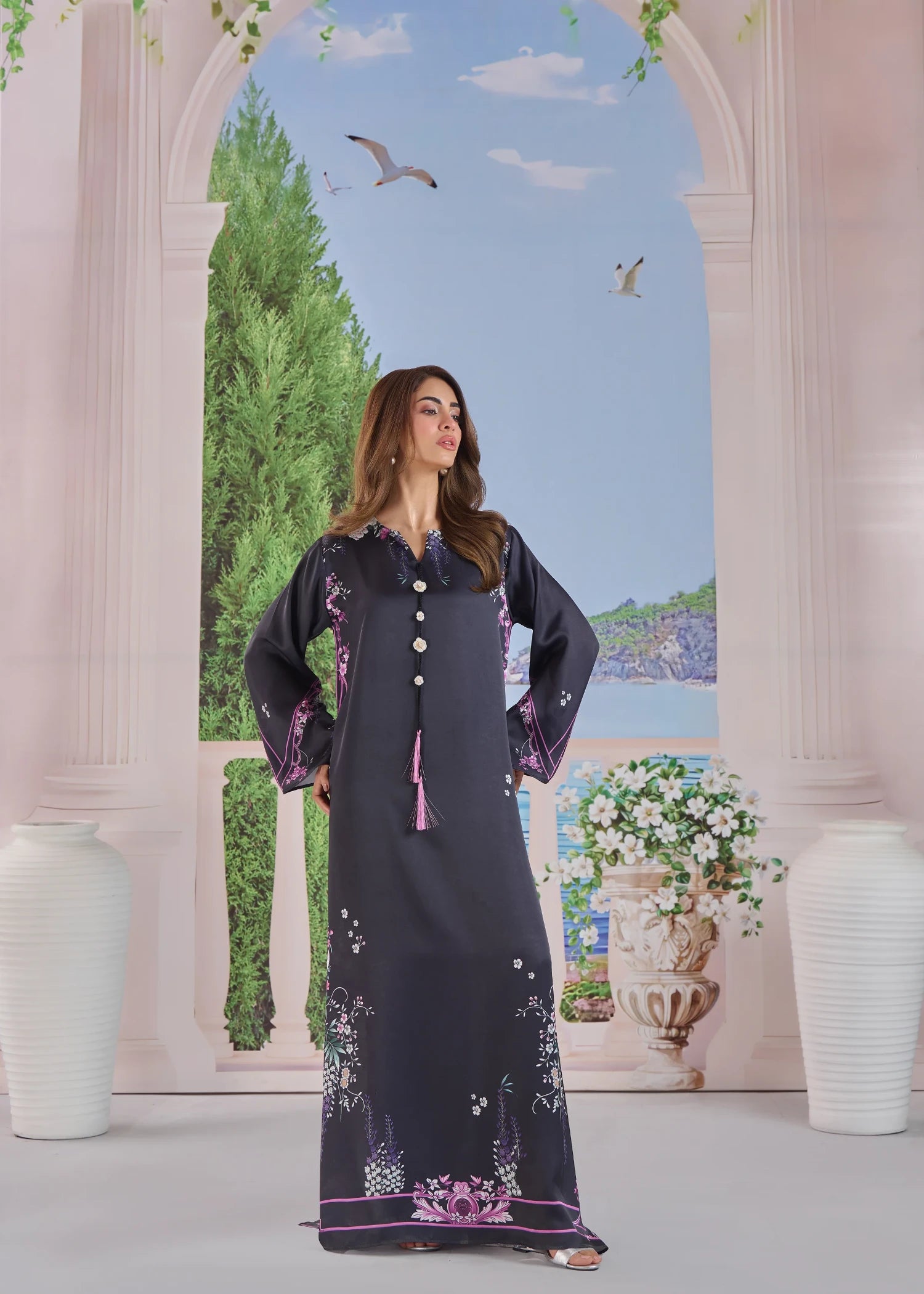 charmuse/shamooz Kaftan in Black