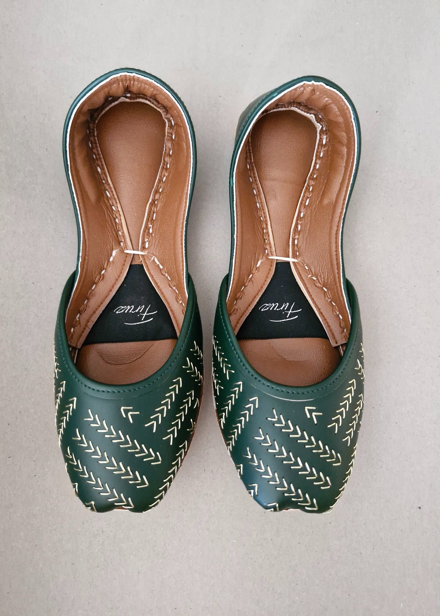 Khussa in Dark green by - High Quality Women Khussa DXF8700