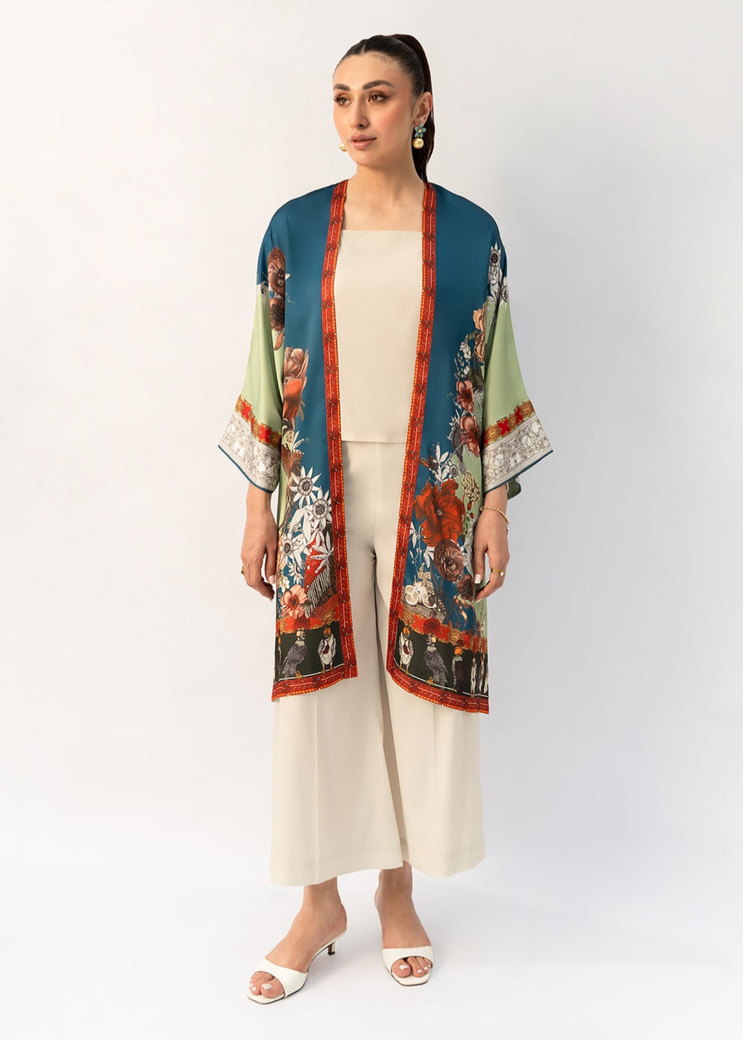 charmuse/shamooz Gown in Multi
