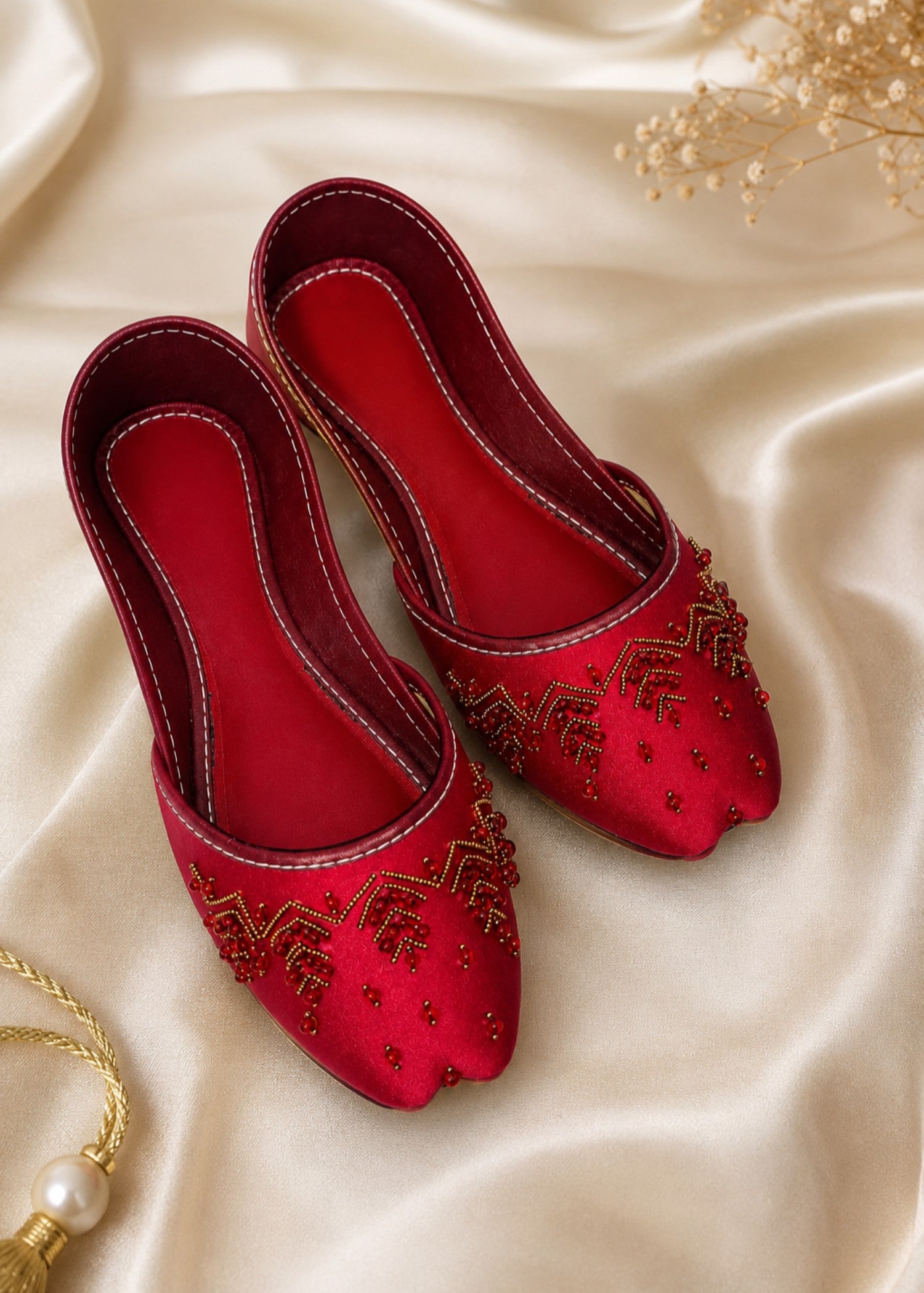Khussa in Maroon by - High Quality Women Khussa VEV9449
