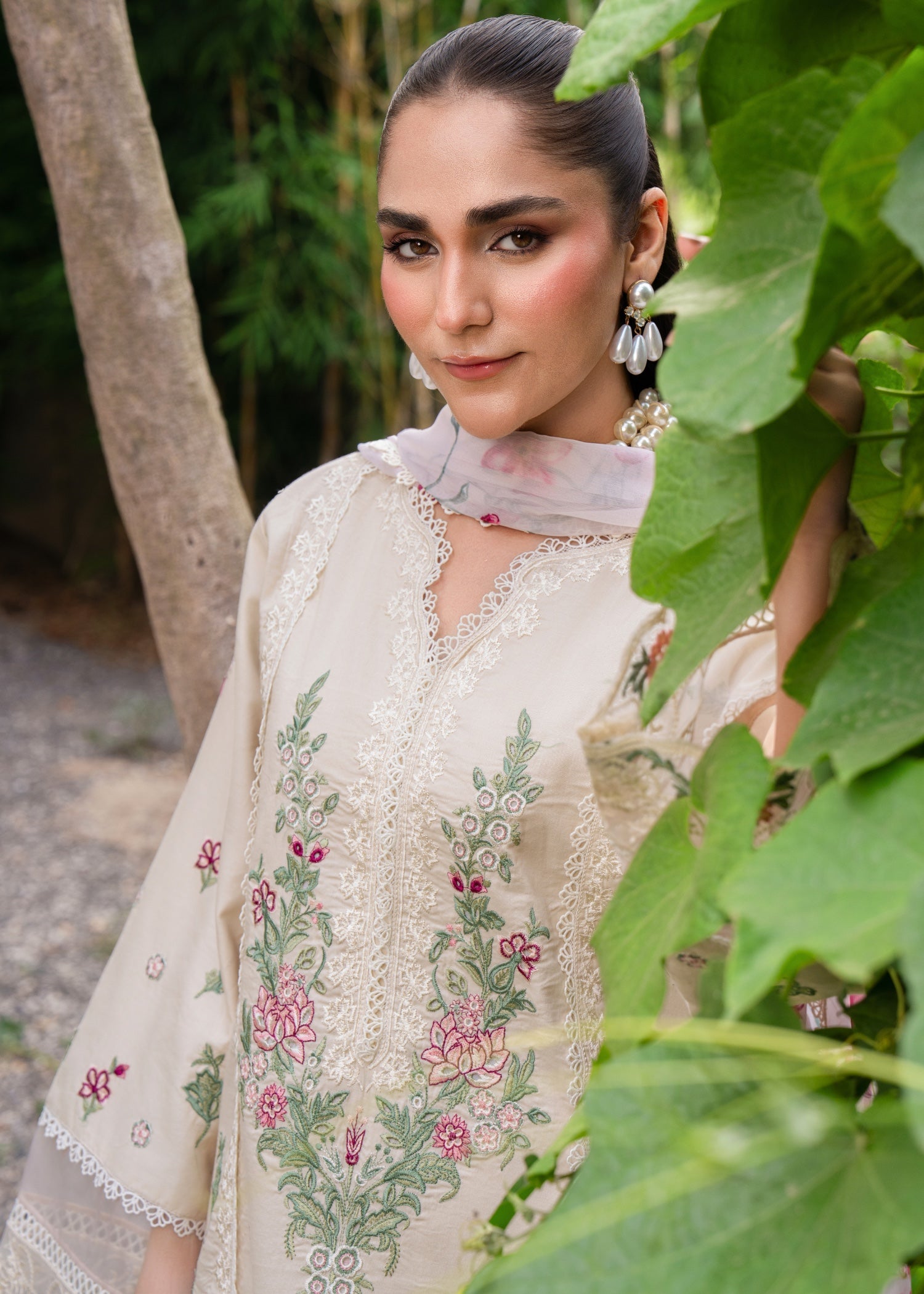 lawn Kurta Set in Antique white