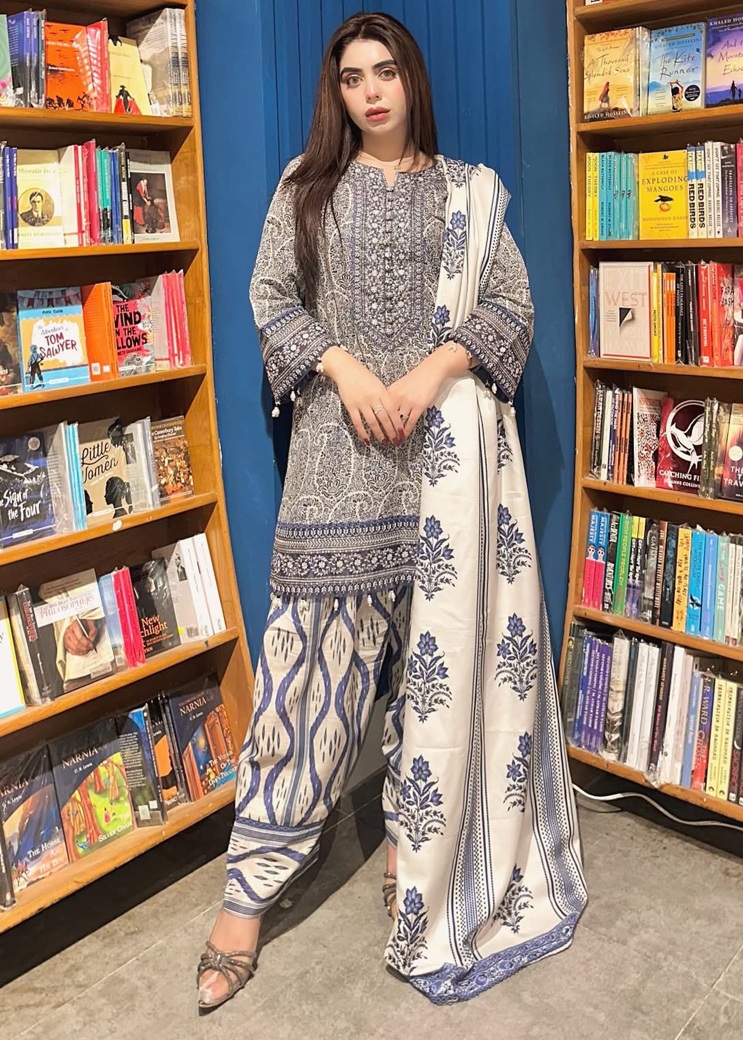 khaddar Kurta Set in Blue, beige