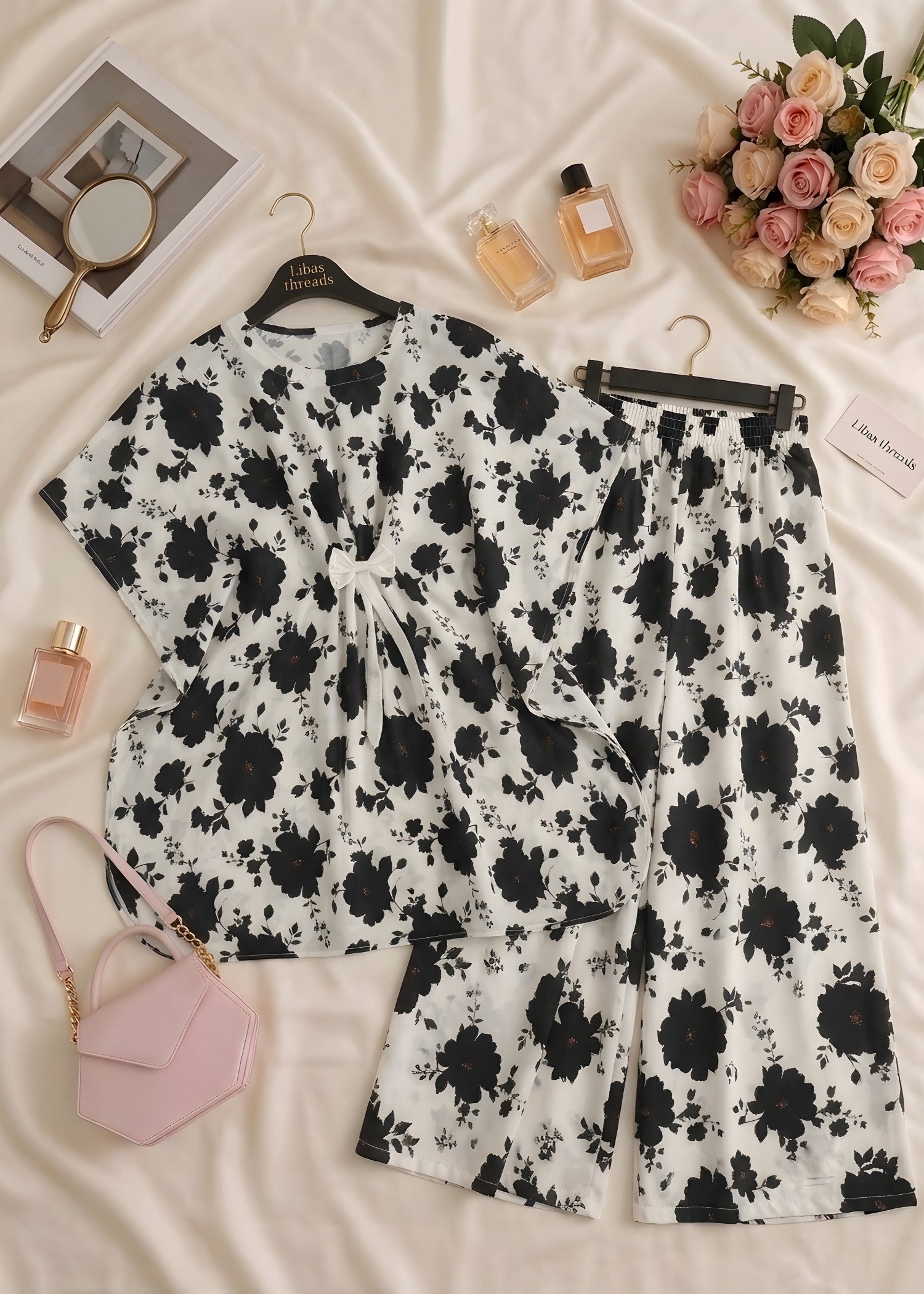 poly silk Kaftan in White, black