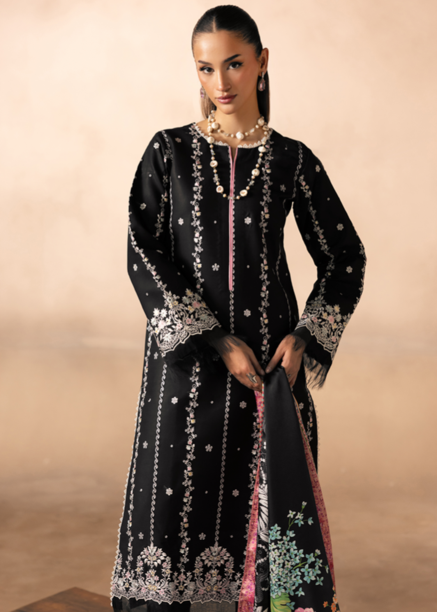 viscose Unstitched in Black