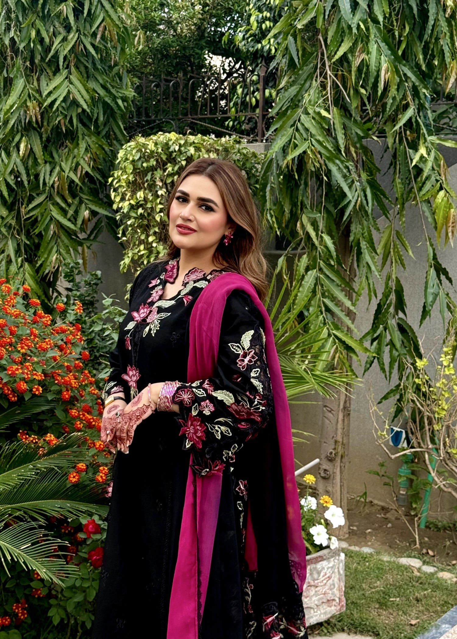 lawn Kurta Set in Blush pink, jet black
