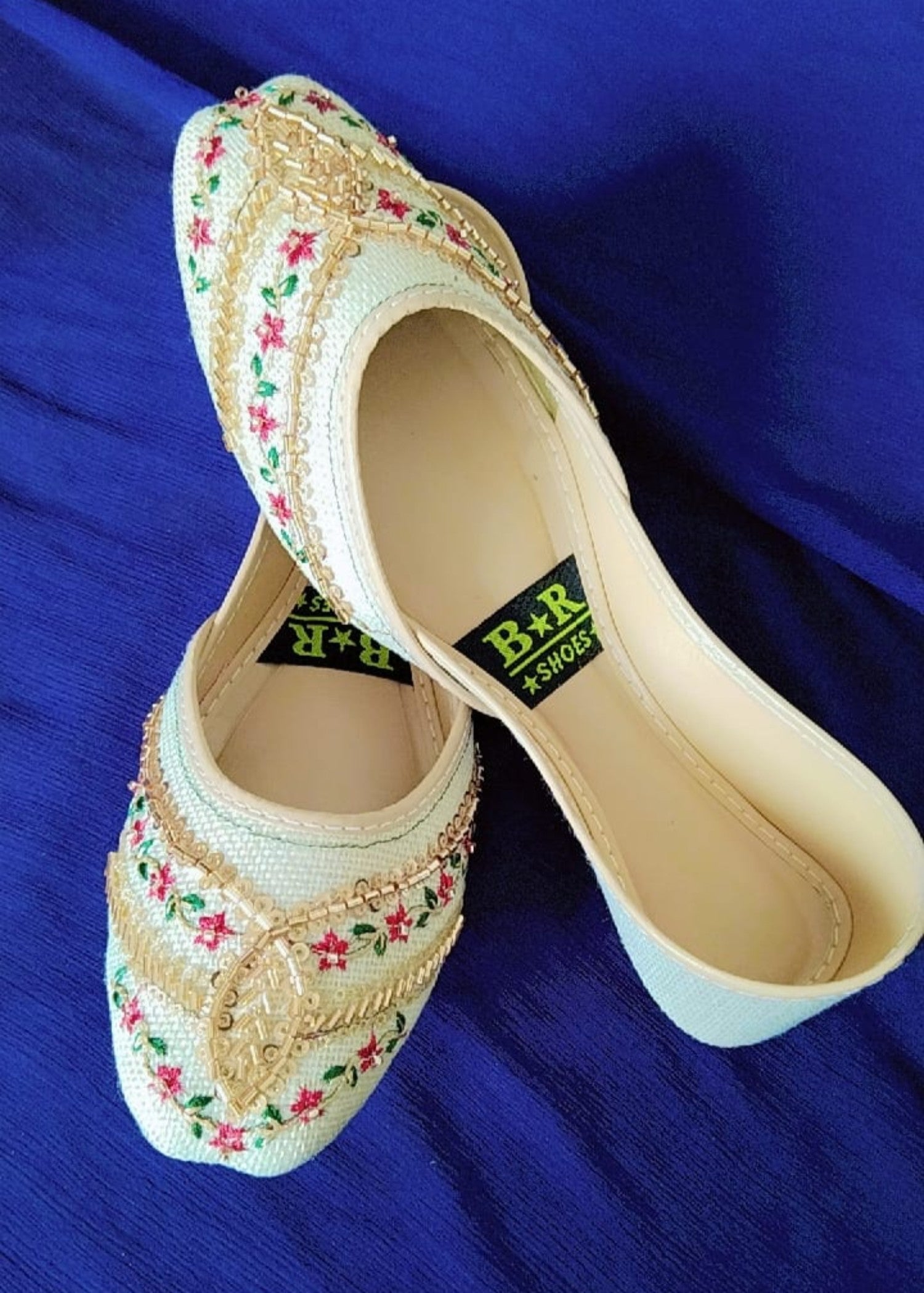 Khussa in Cream by - High Quality Women Khussa KAL7715