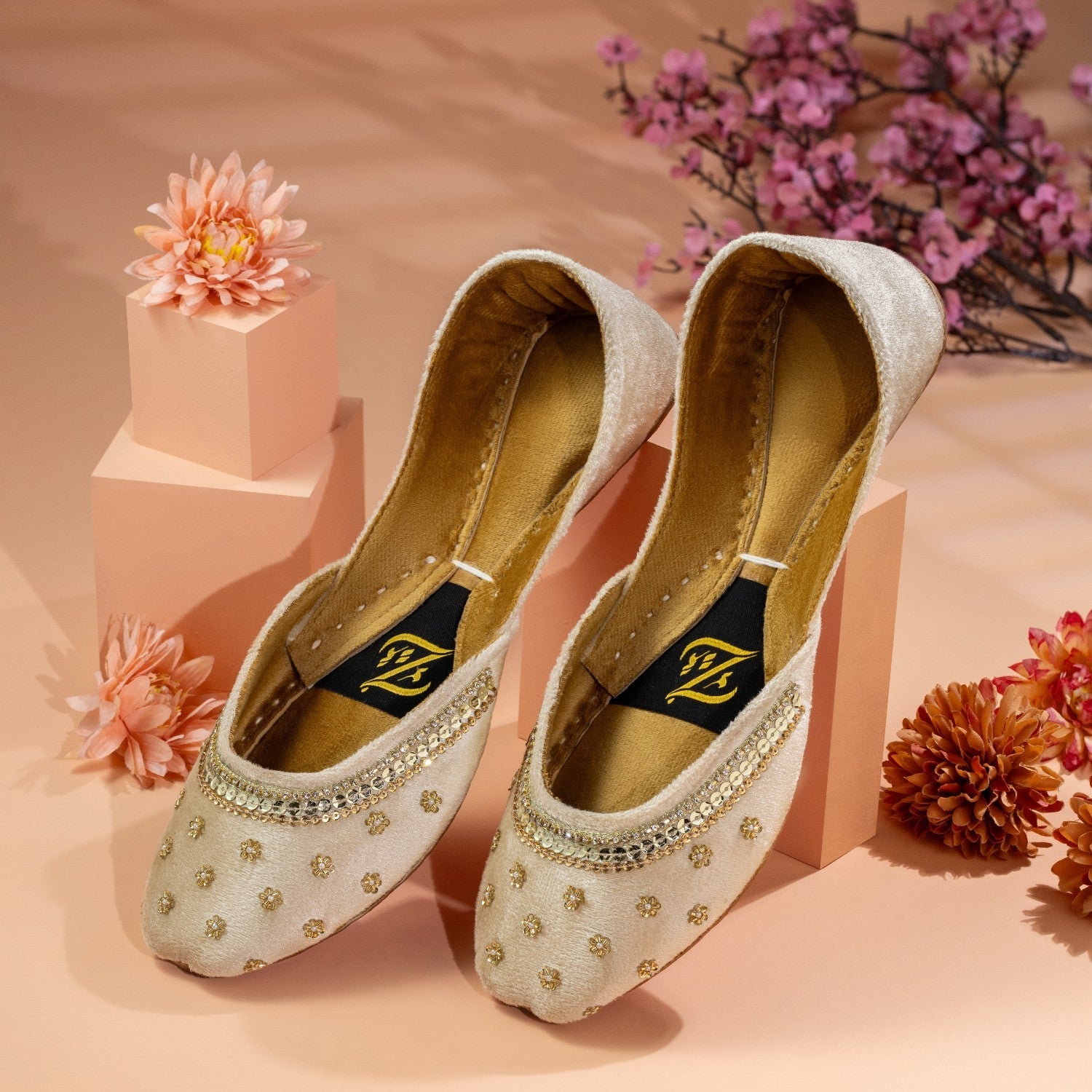 Khussa in Wheat by - High Quality Women Khussa ICU8821