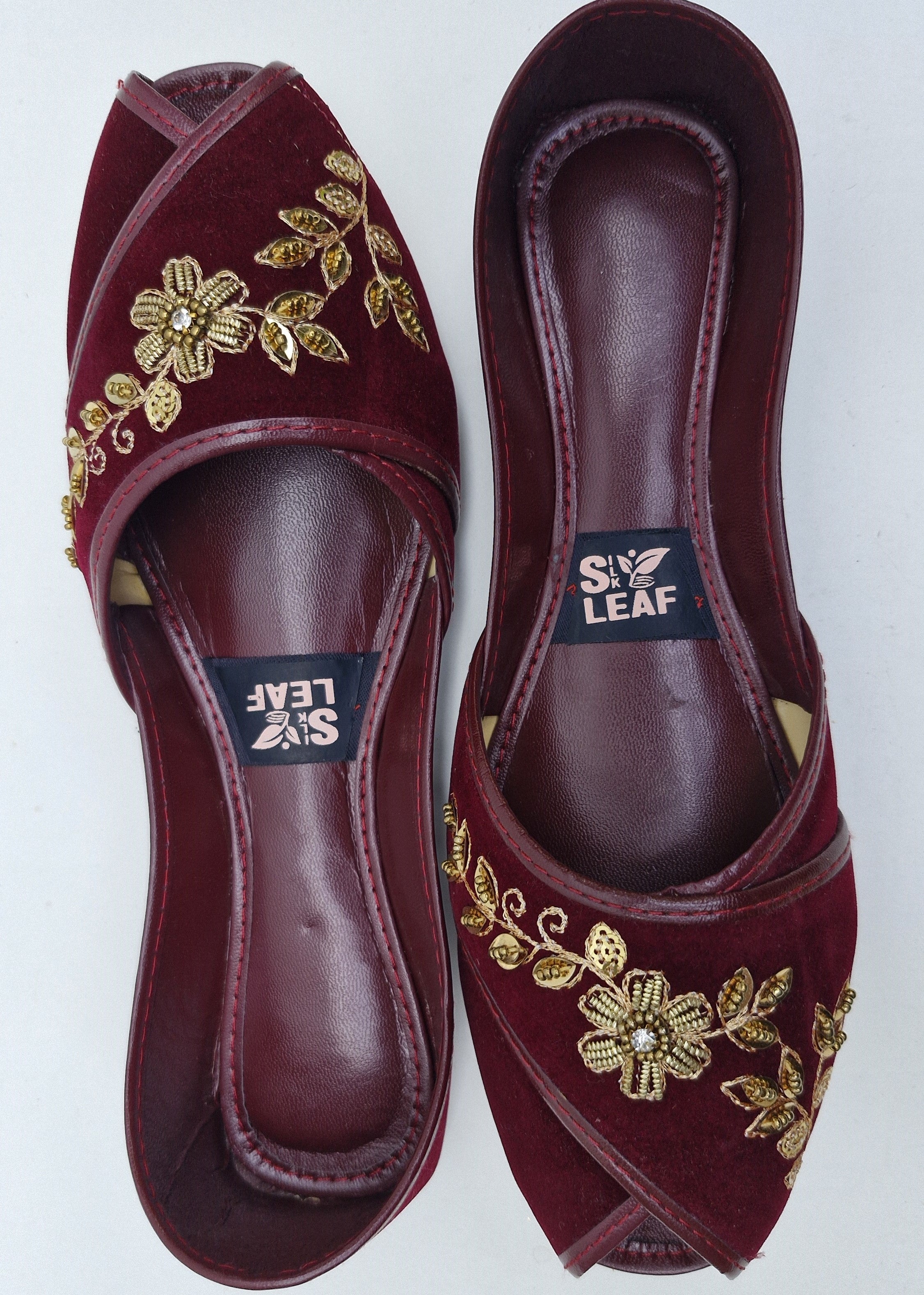 Khussa in Maroon by - High Quality Women Khussa XKE7336