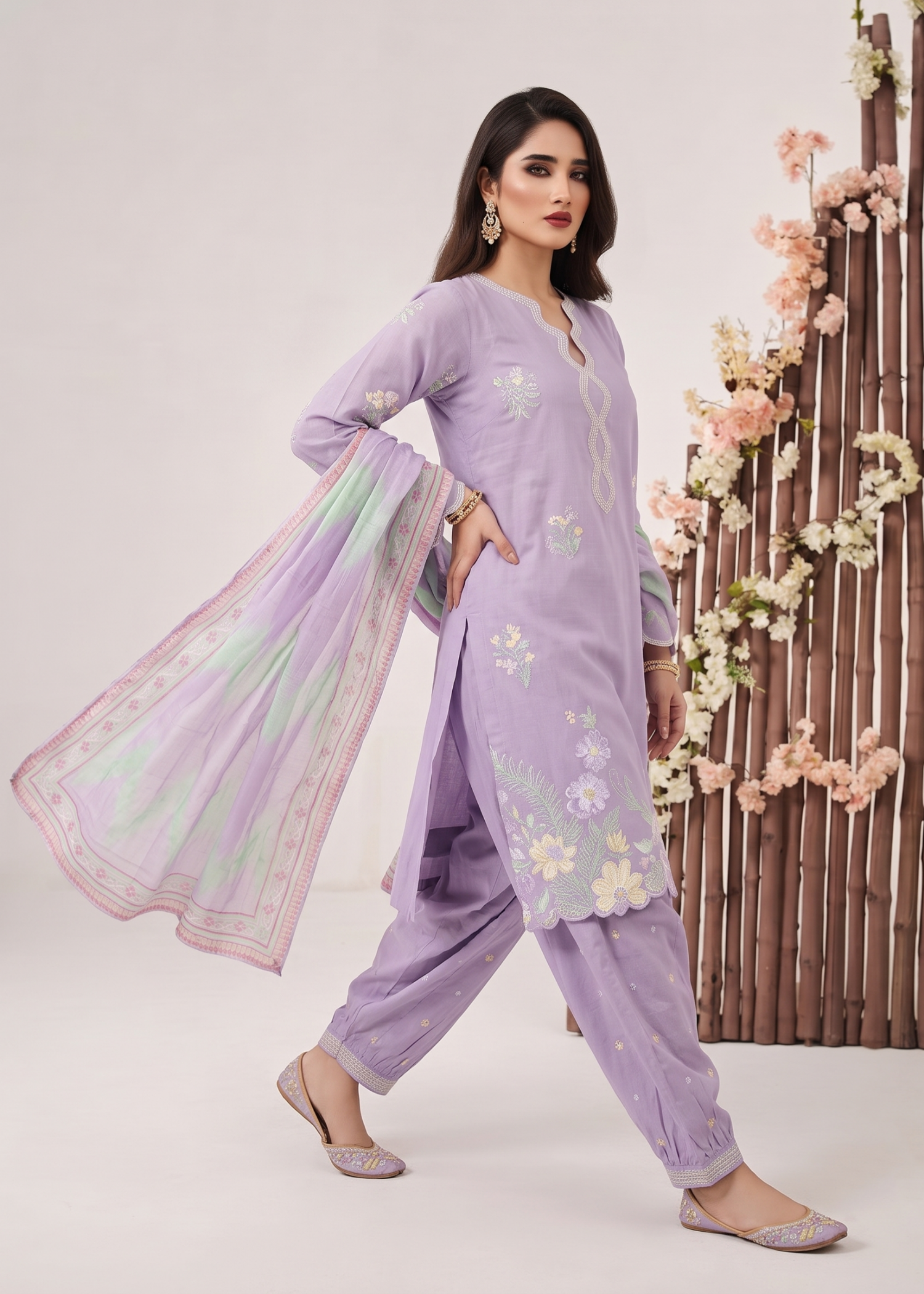 lawn Kurta Set in Lavender