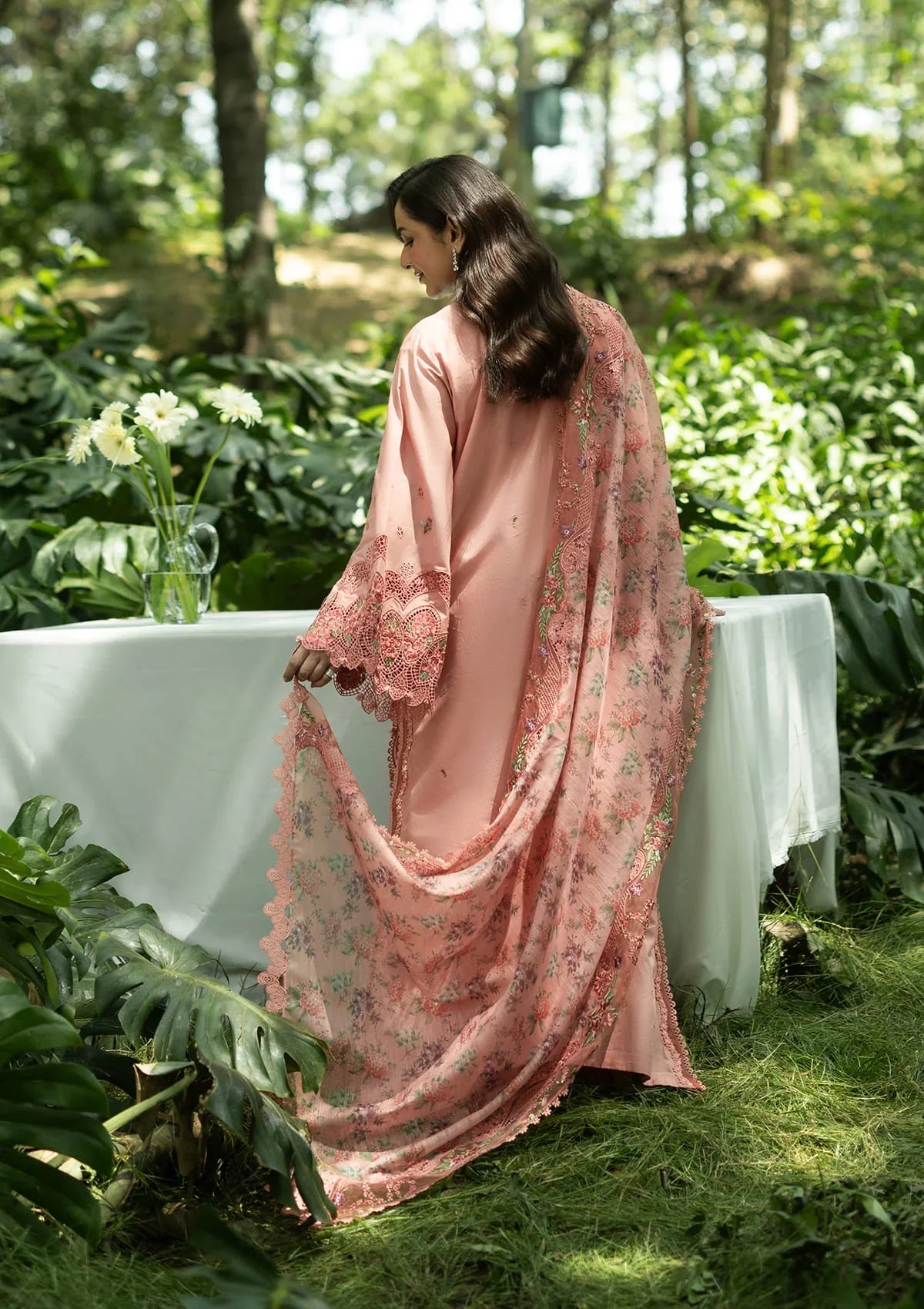 Luxury Lawn – ELQ-5a Endless Love