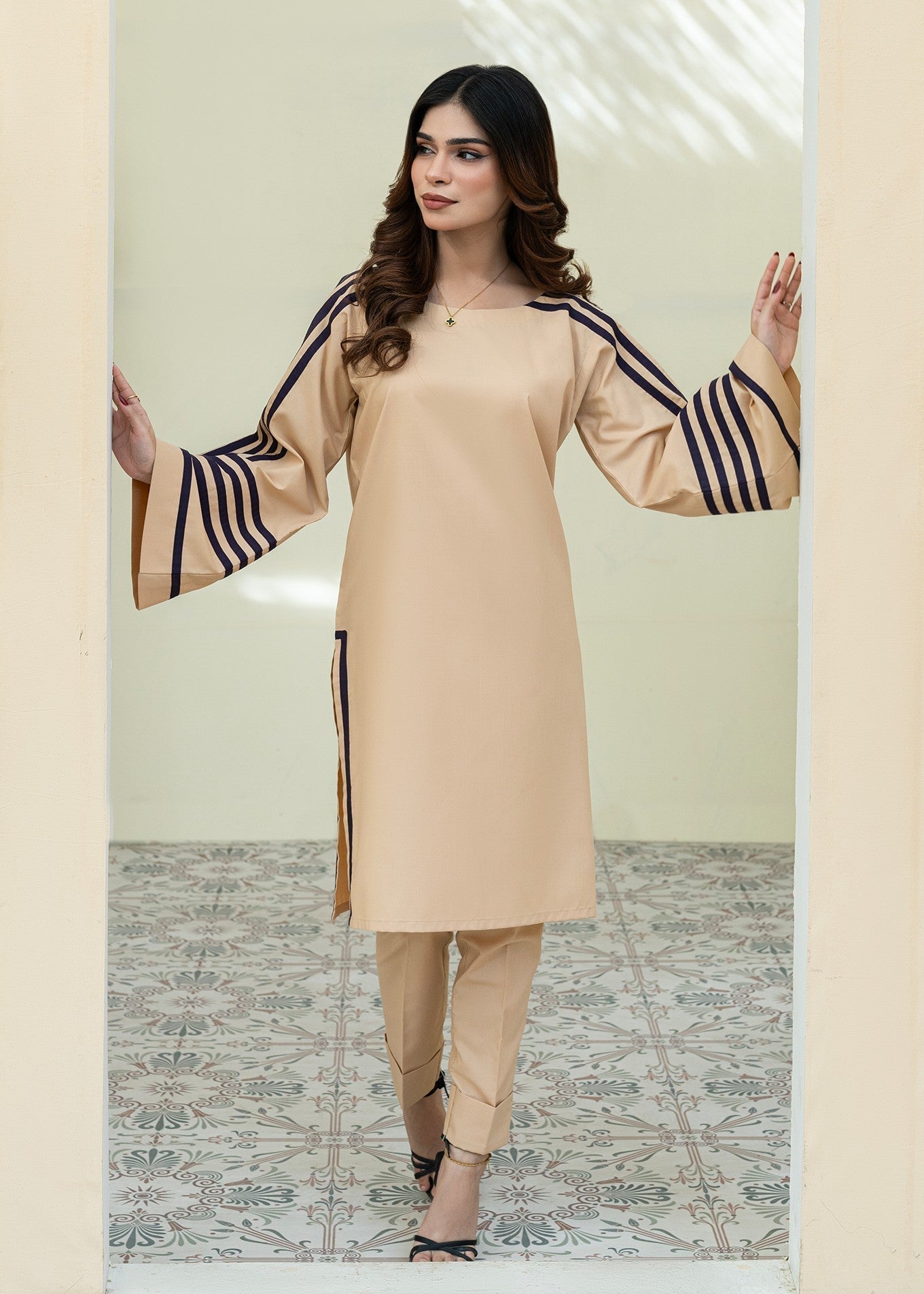 wash & wear Kurta Set in Apricot orange