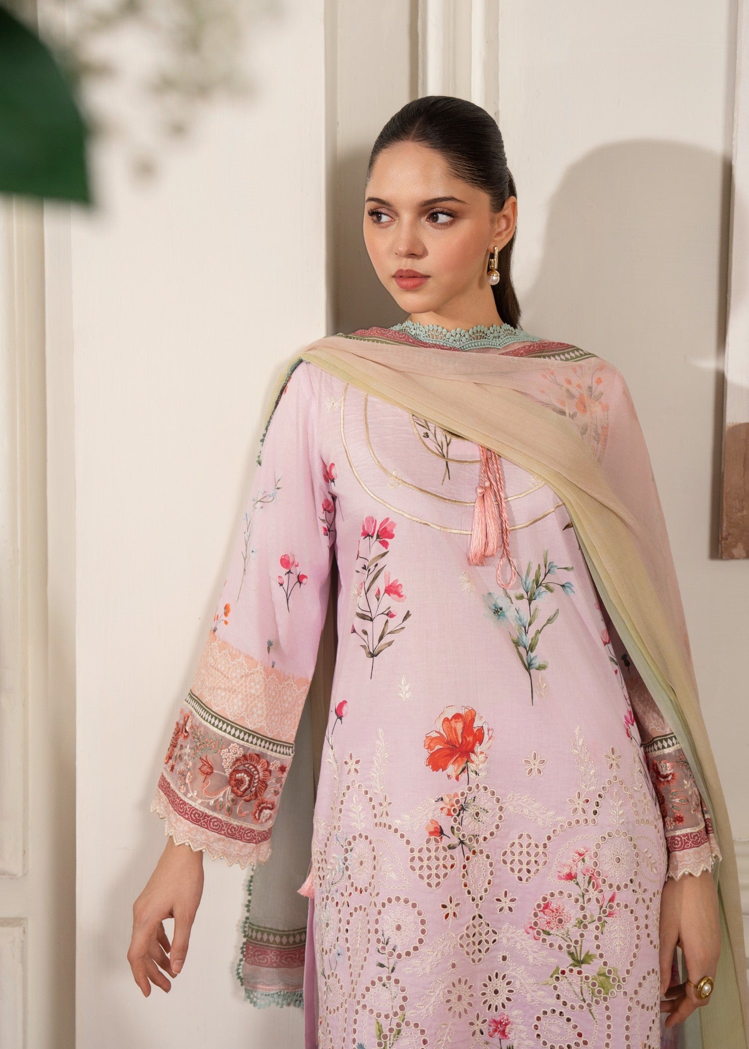 lawn Kurta Set in Carnation pink