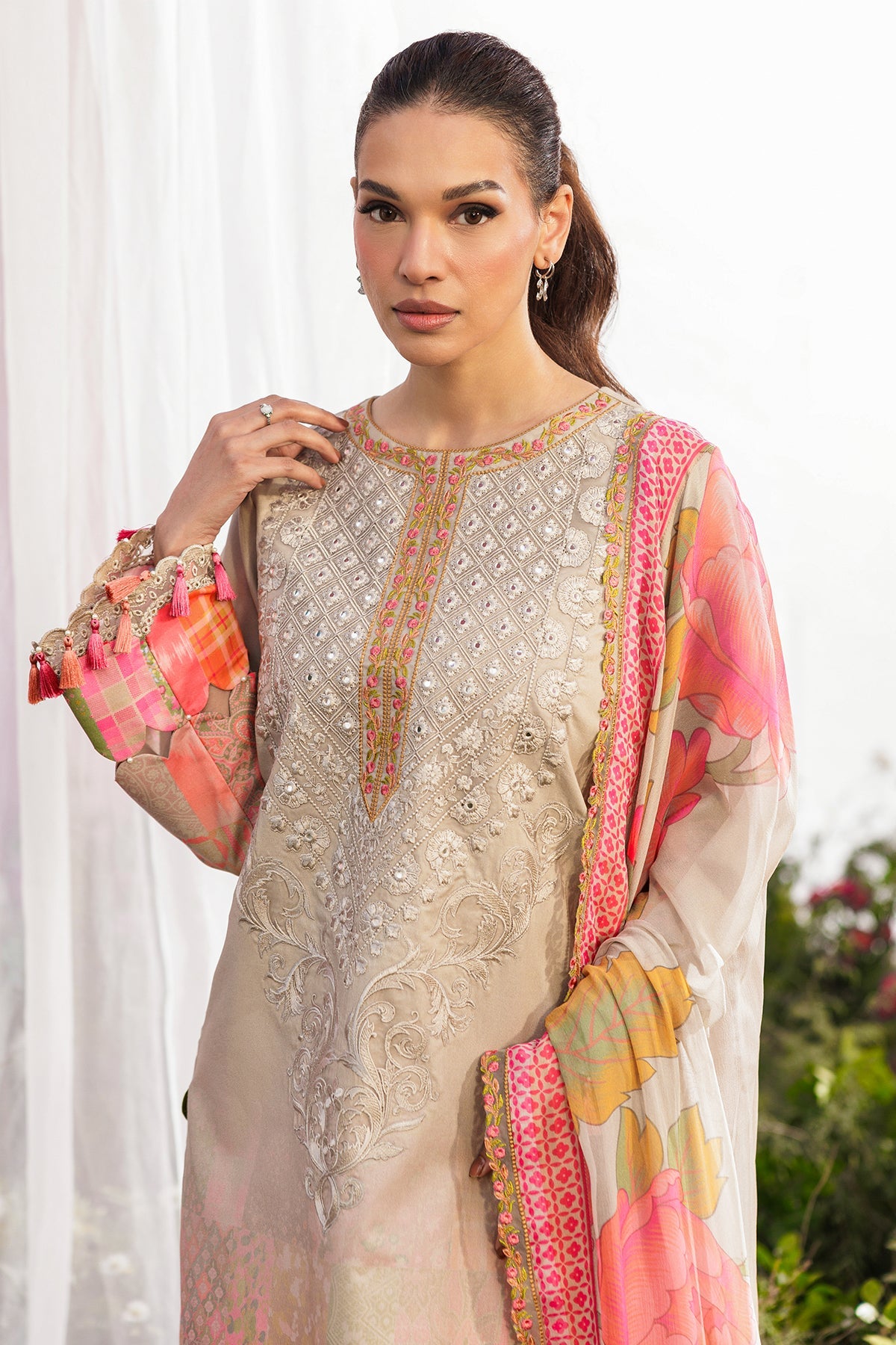 Rang-e-Bahar Lawn – CRB6-05