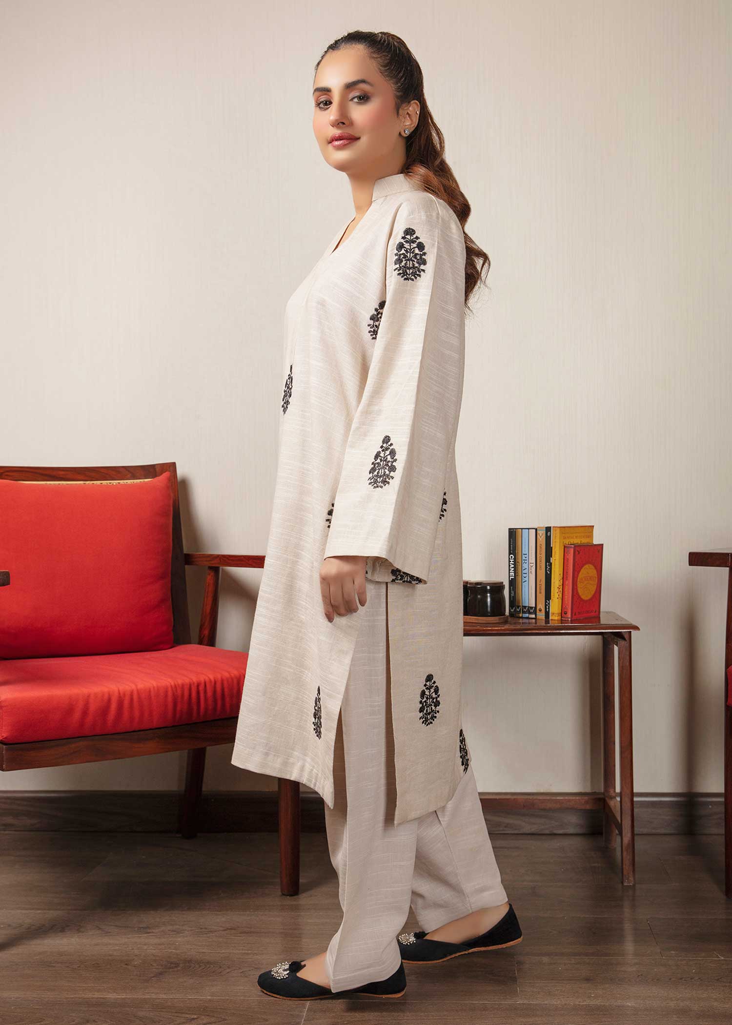khaddar Kurta Set in Off-white