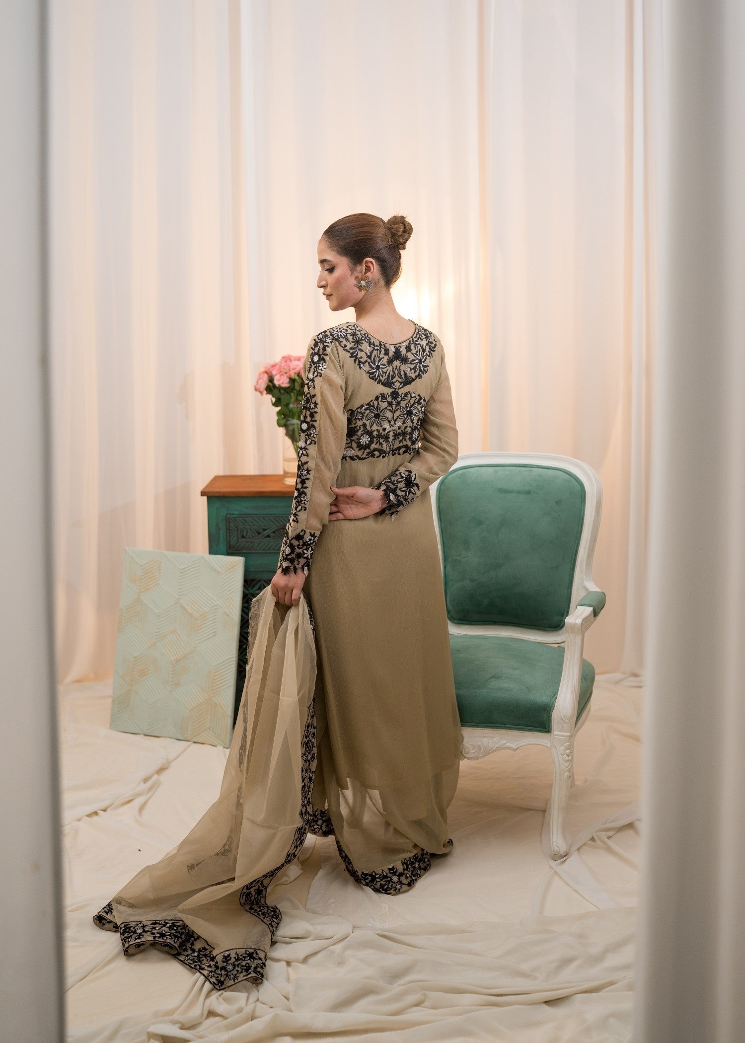 bemberg crinkle chiffon Pishwas in Beige