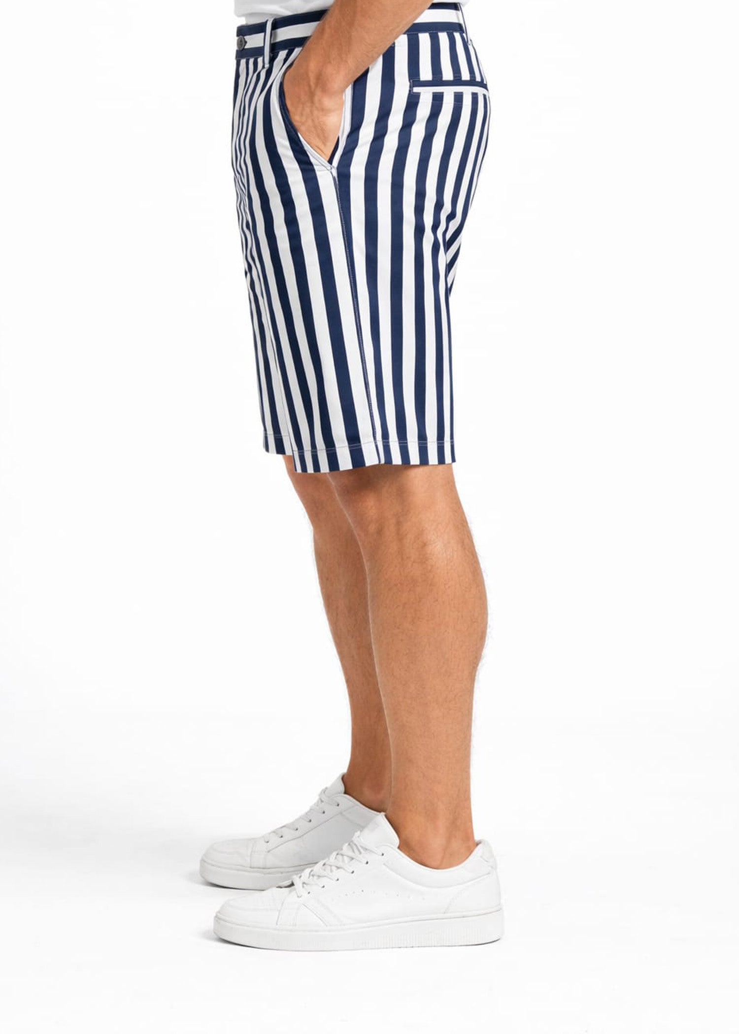 cotton Shorts in Navy blue, white