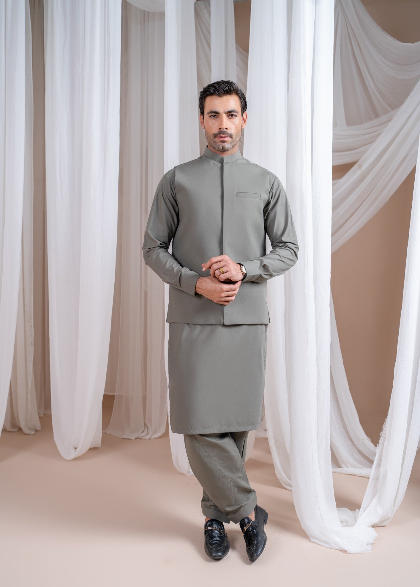 wash & wear Waistcoat in Grey by Muraqsh