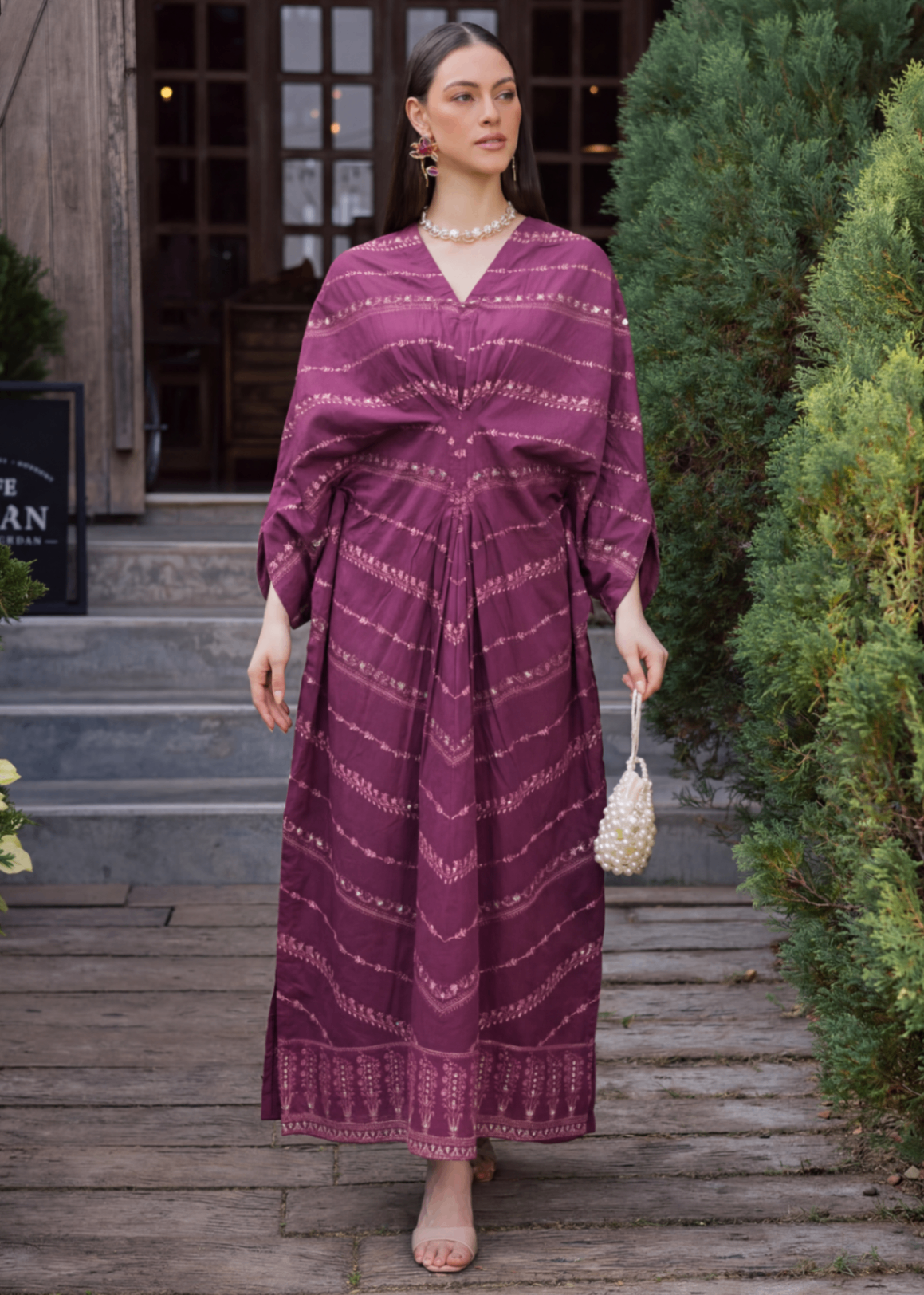 lawn Kaftan in Magenta haze