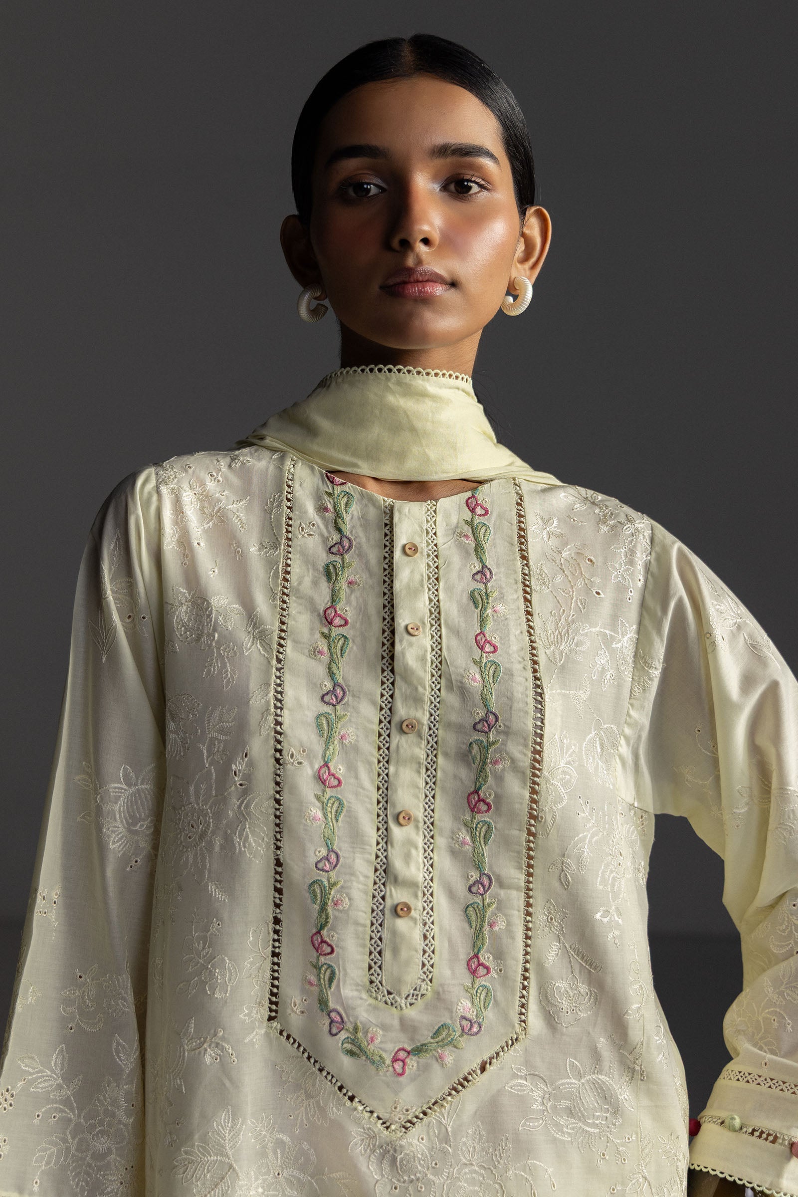 Coco Lawn Edit – Liora-8B
