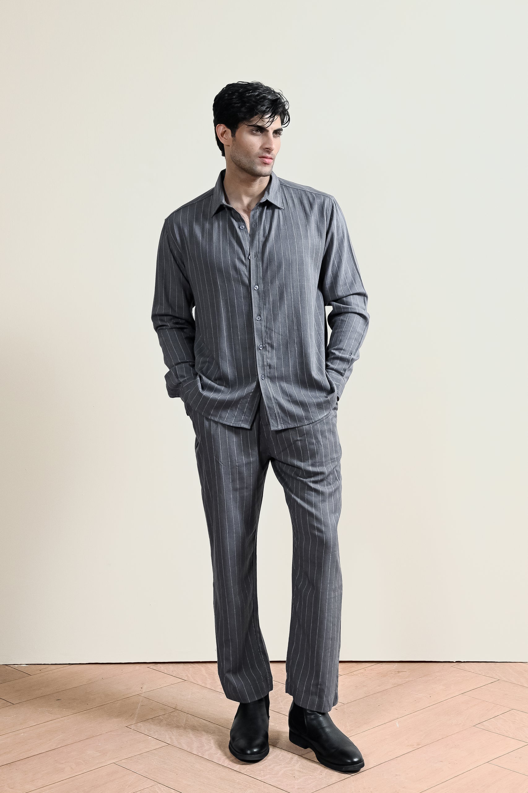 linen Casual Shirt in Steal grey
