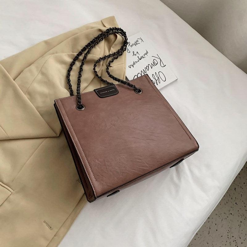 Chain shoulder messenger bag