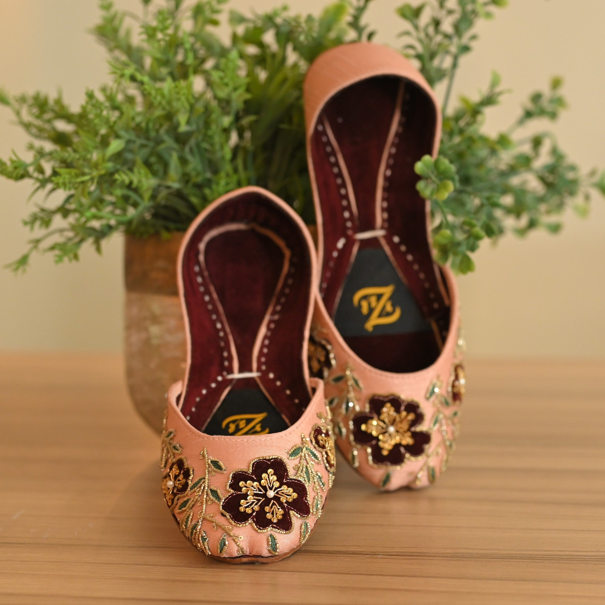 Khussa in Peach pink by - High Quality Women Khussa ZLI0715