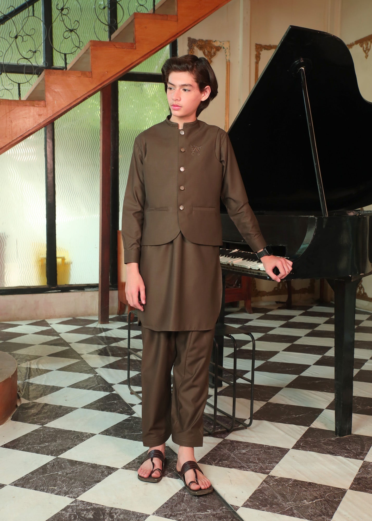 wash & wear Waistcoat in Mocha brown