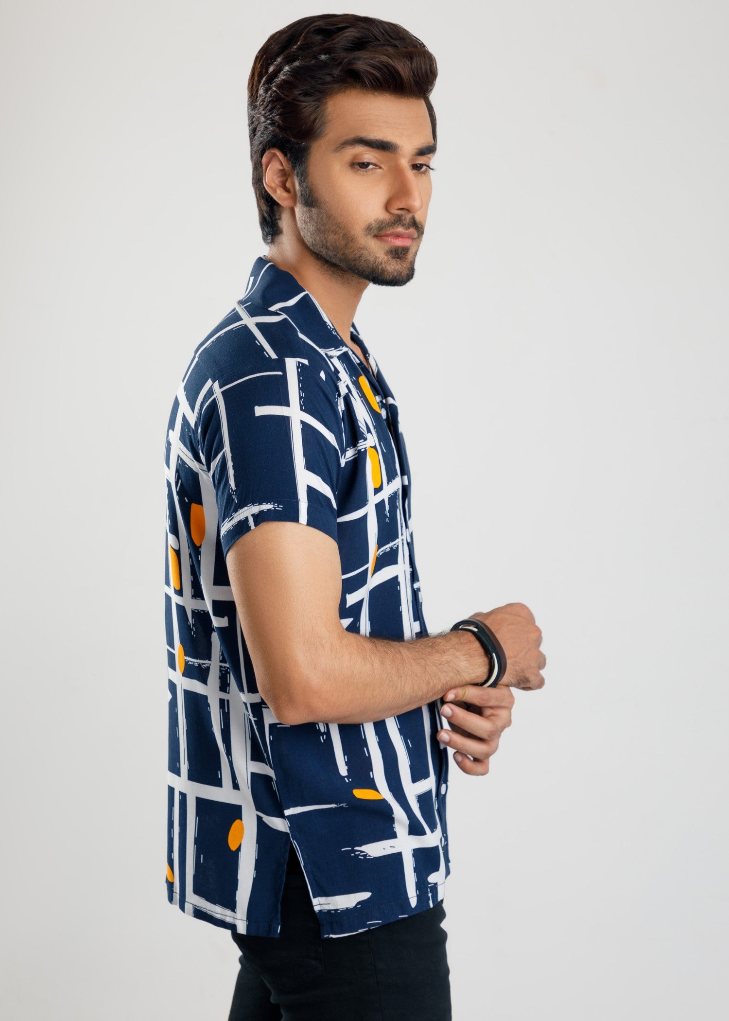 linen Casual Shirt in Navy blue, mustard, white