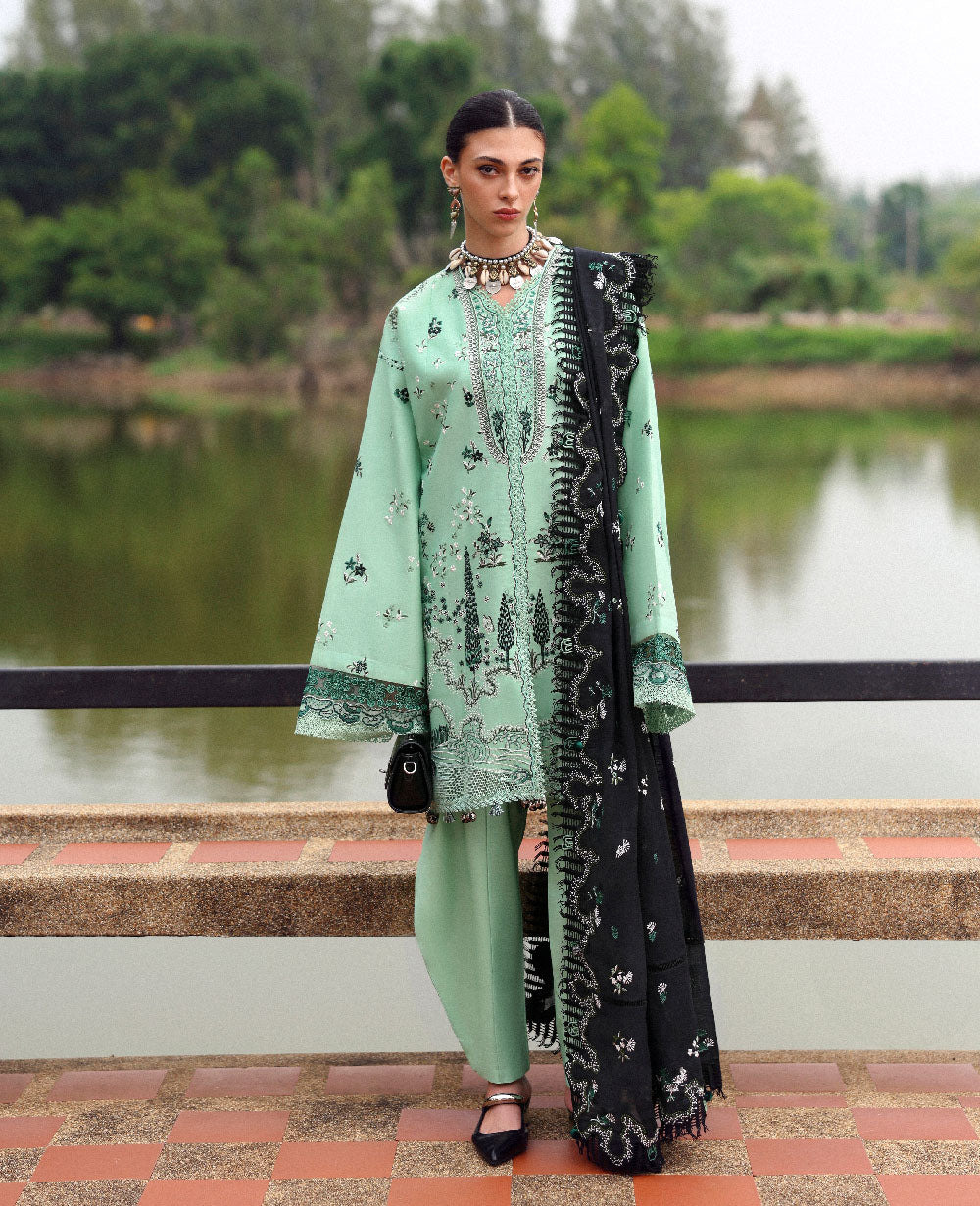 Lilas Lawn – Sereya