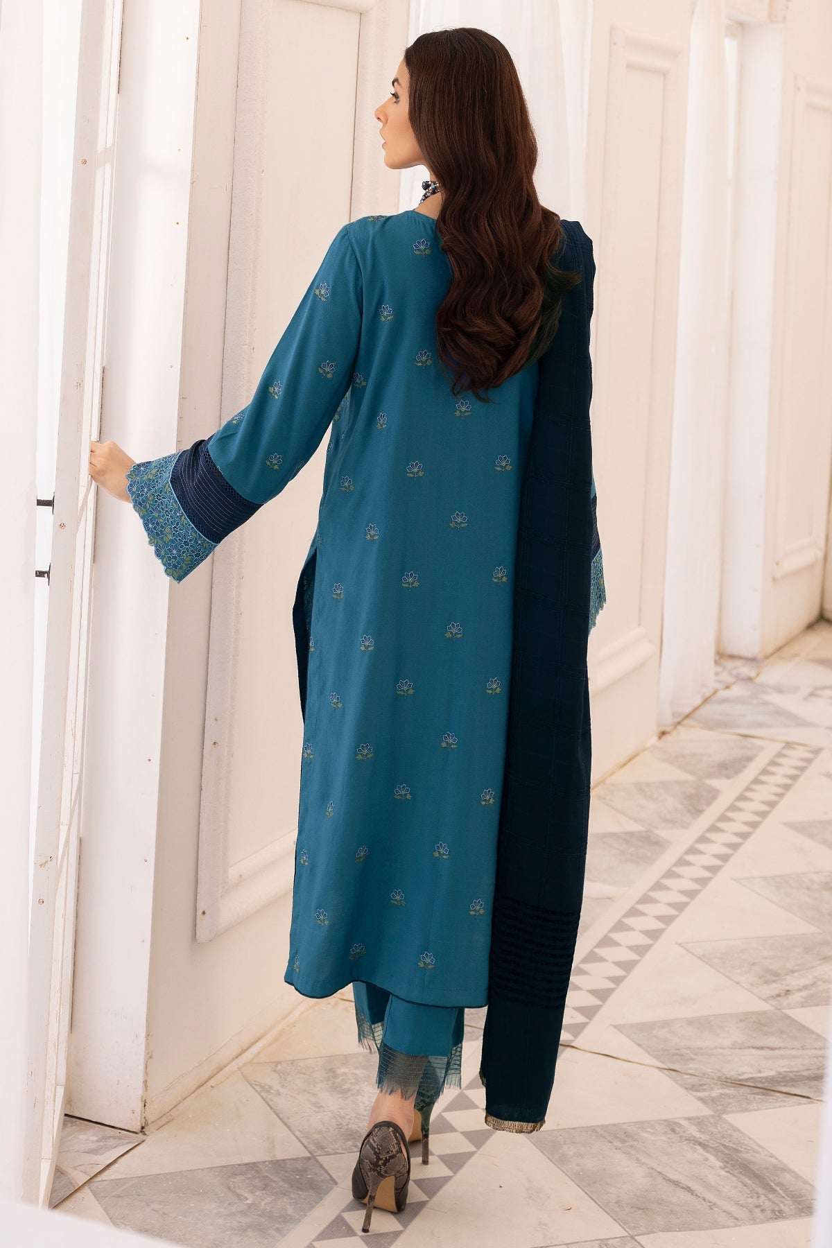 wool Unstitched in Teal